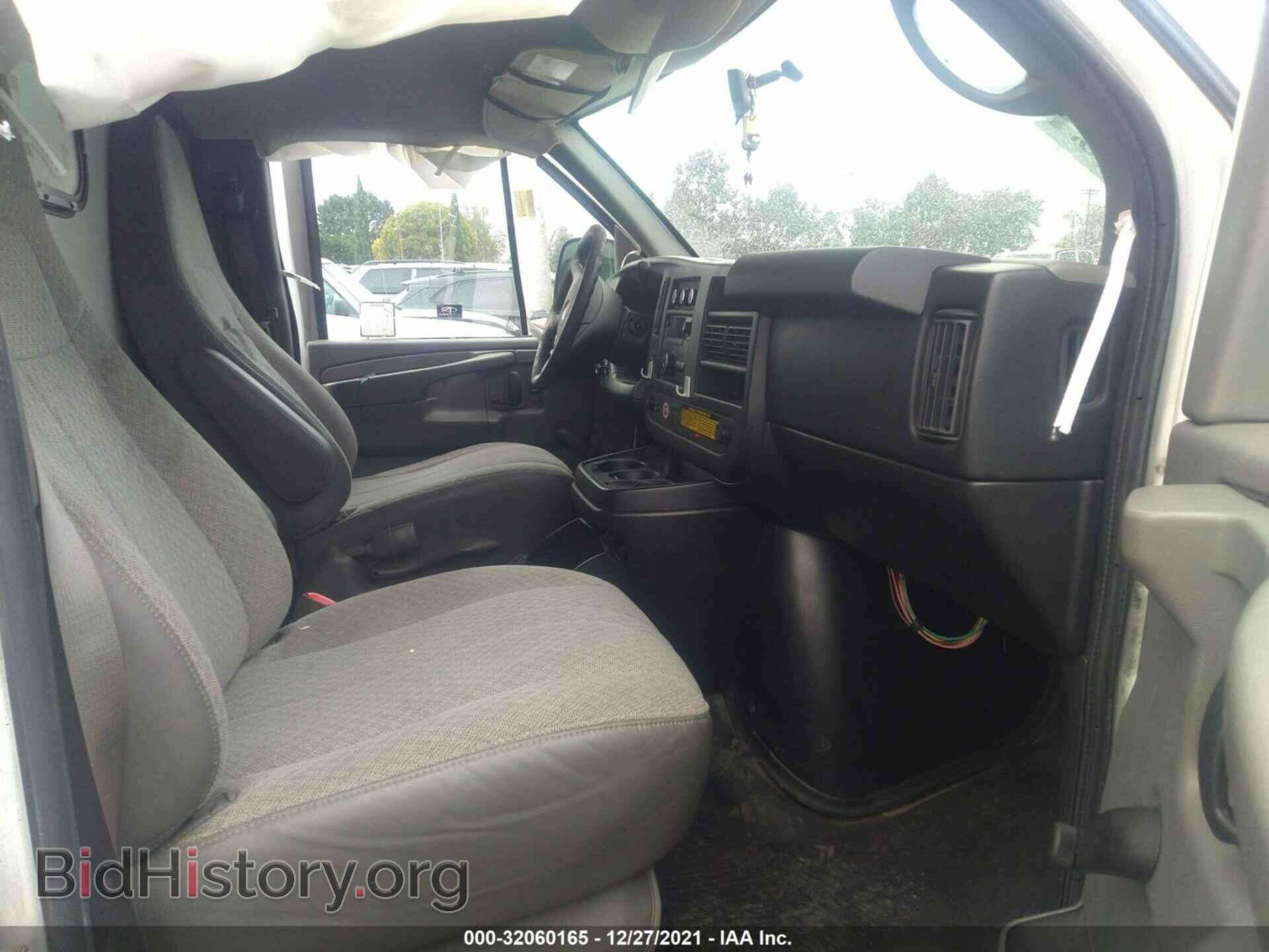 2012 CHEVROLET EXPRESS CARGO VAN - VIN: 1GCSGAFX4C1107825 - Фото 5