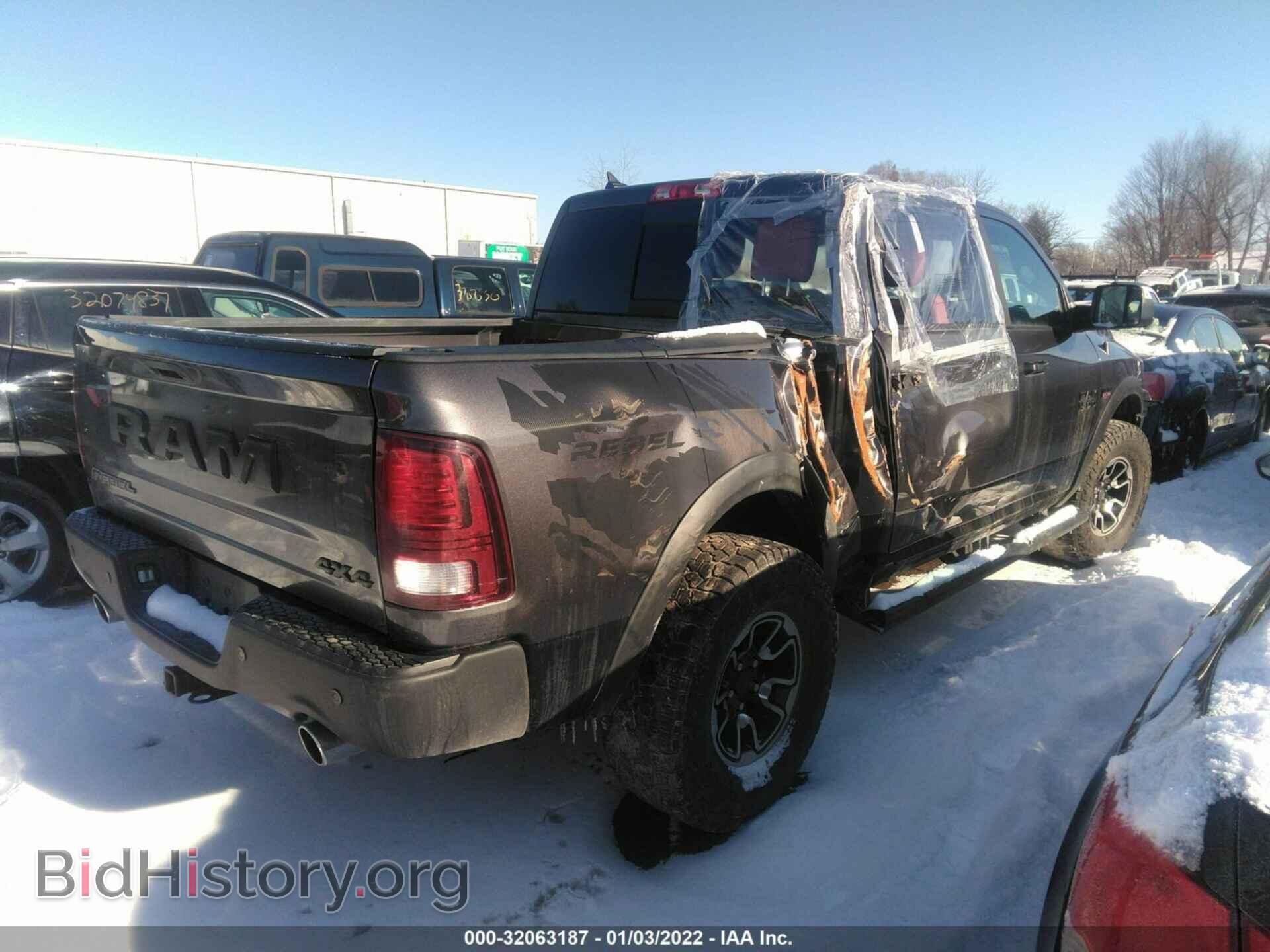 2017 RAM 1500 - VIN: 1C6RR7YT5HS589168 - Фото 4