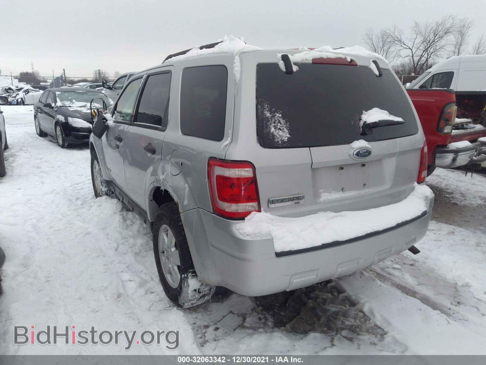2008 FORD ESCAPE - VIN: 1FMCU03108KA16362 - Фото 3
