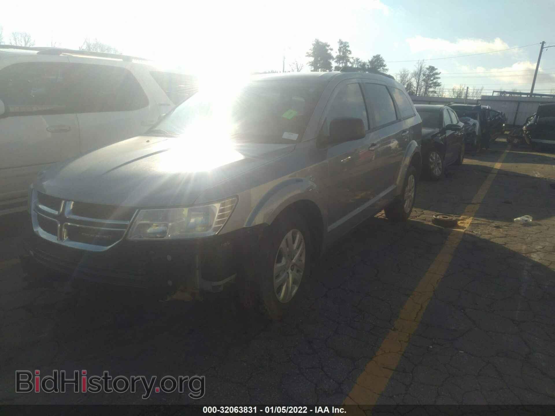 2018 DODGE JOURNEY - VIN: 3C4PDCAB1JT517896 - Фото 2