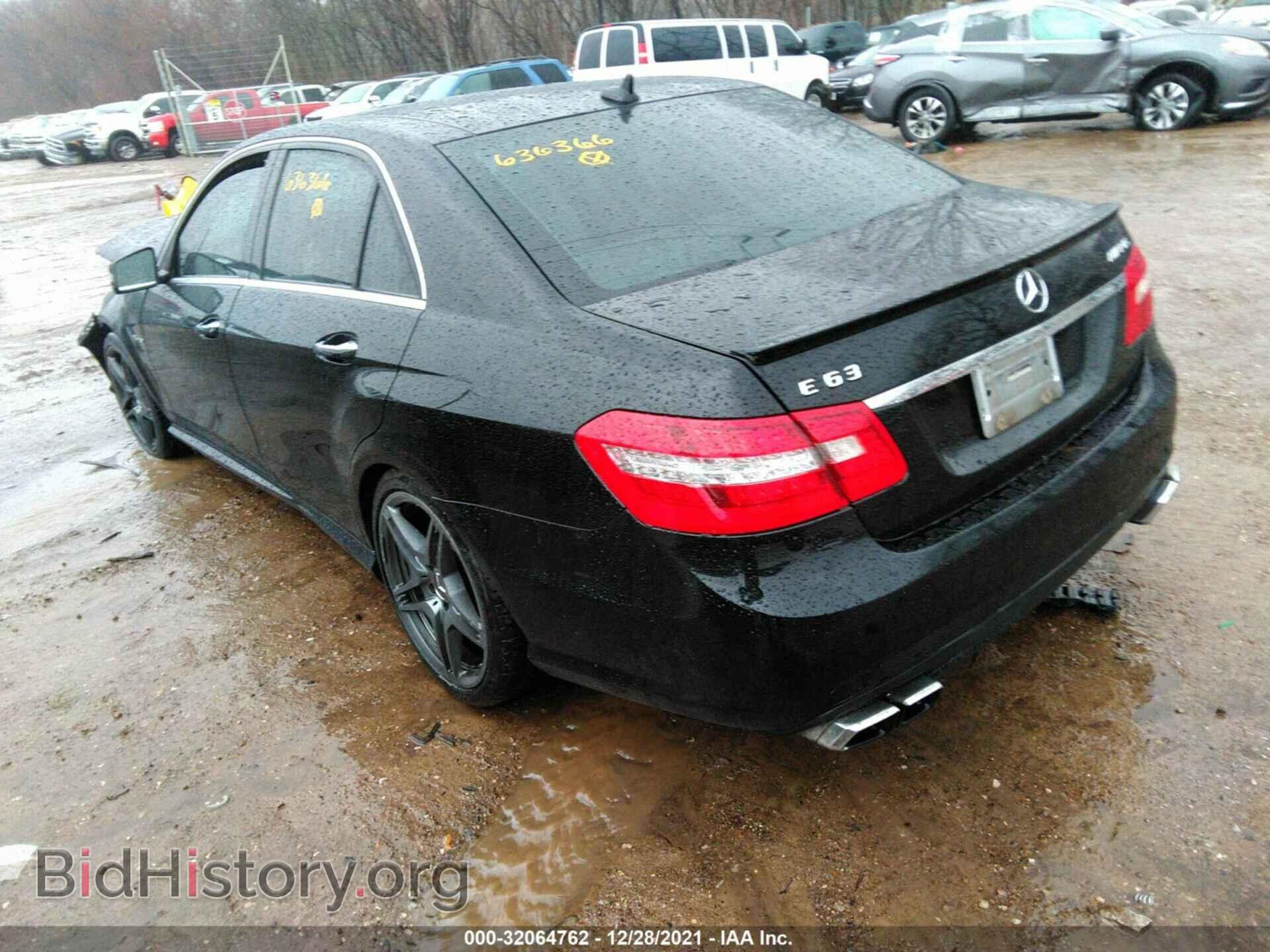 2012 MERCEDES-BENZ E-CLASS - VIN: WDDHF7EB8CA636366 - Фото 3