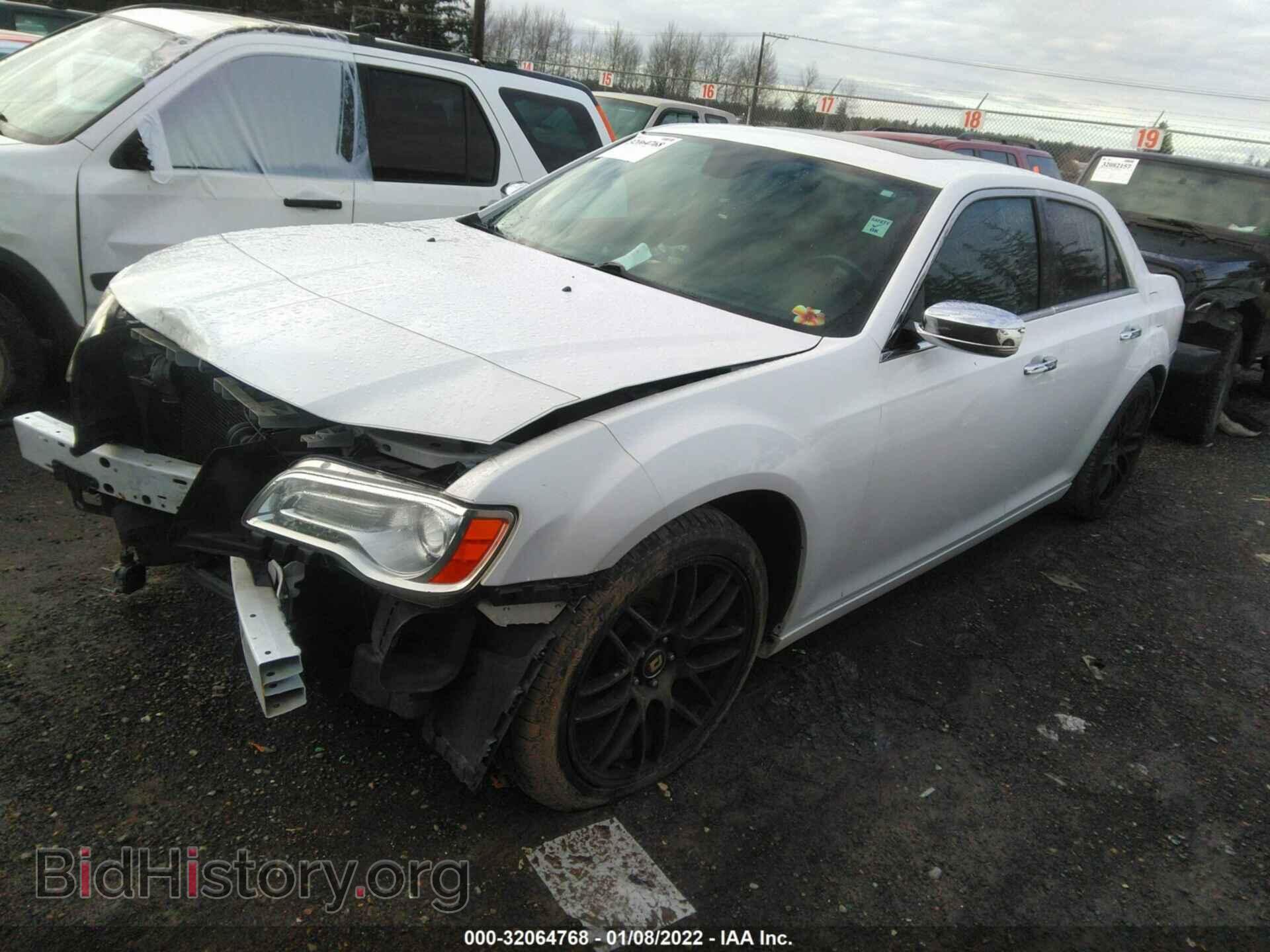 2012 CHRYSLER 300 - VIN: 2C3CCAET3CH138939 - Фото 2