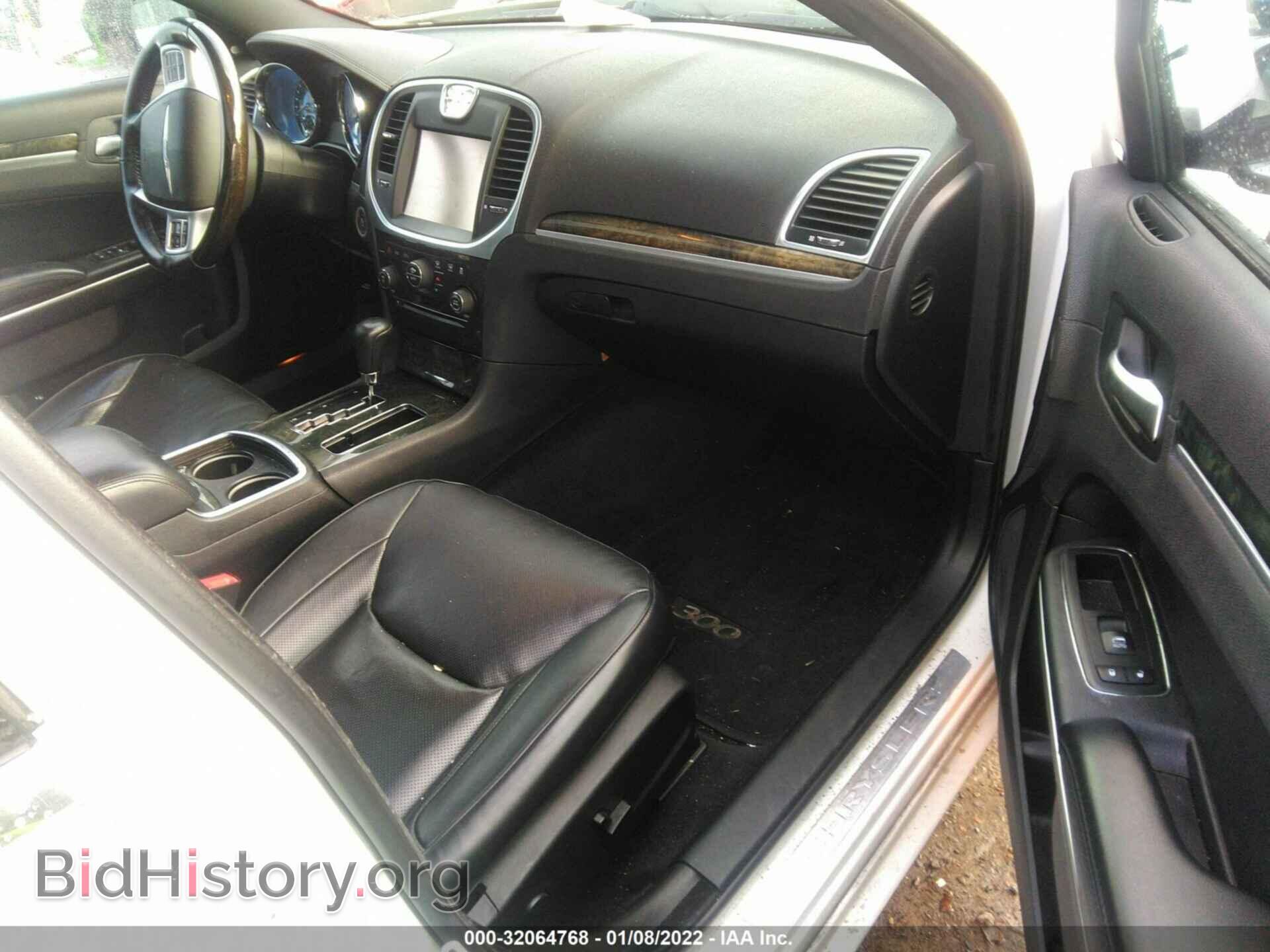 2012 CHRYSLER 300 - VIN: 2C3CCAET3CH138939 - Фото 5