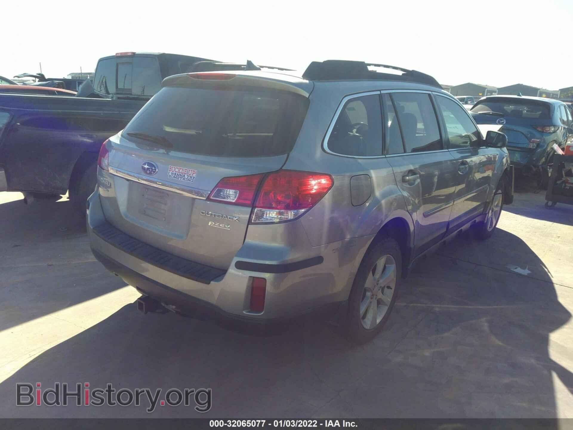 2011 SUBARU OUTBACK - VIN: 4S4BRBLC8B3359092 - Фото 4
