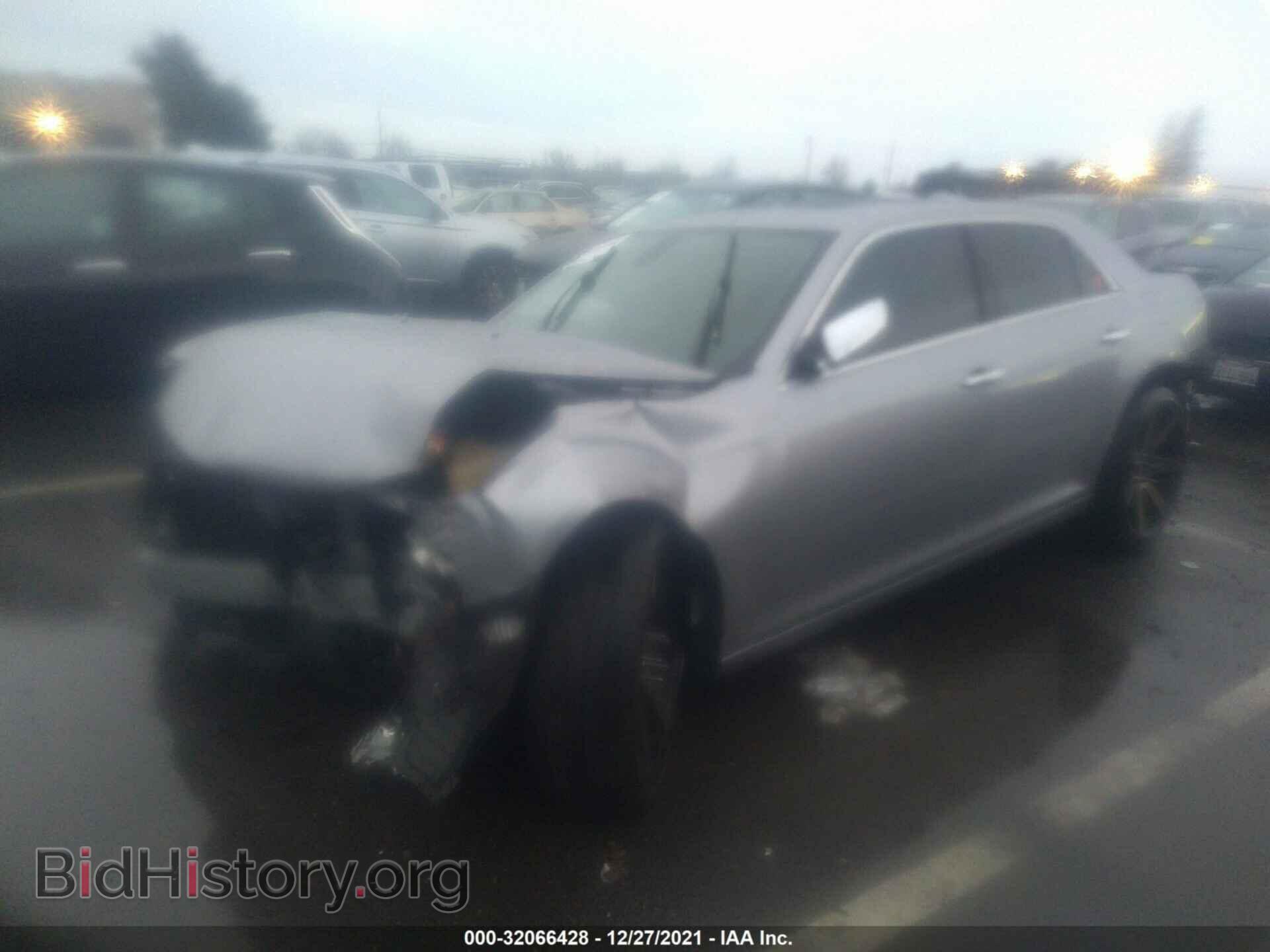 2016 CHRYSLER 300 - VIN: 2C3CCAEG1GH334306 - Фото 2