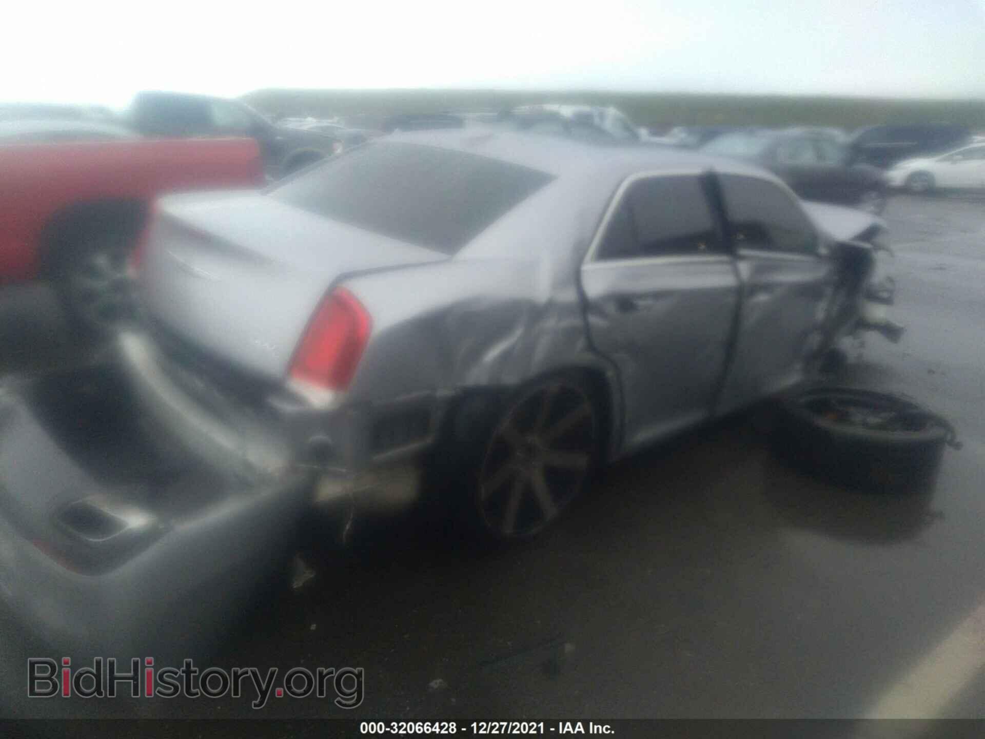 2016 CHRYSLER 300 - VIN: 2C3CCAEG1GH334306 - Фото 4