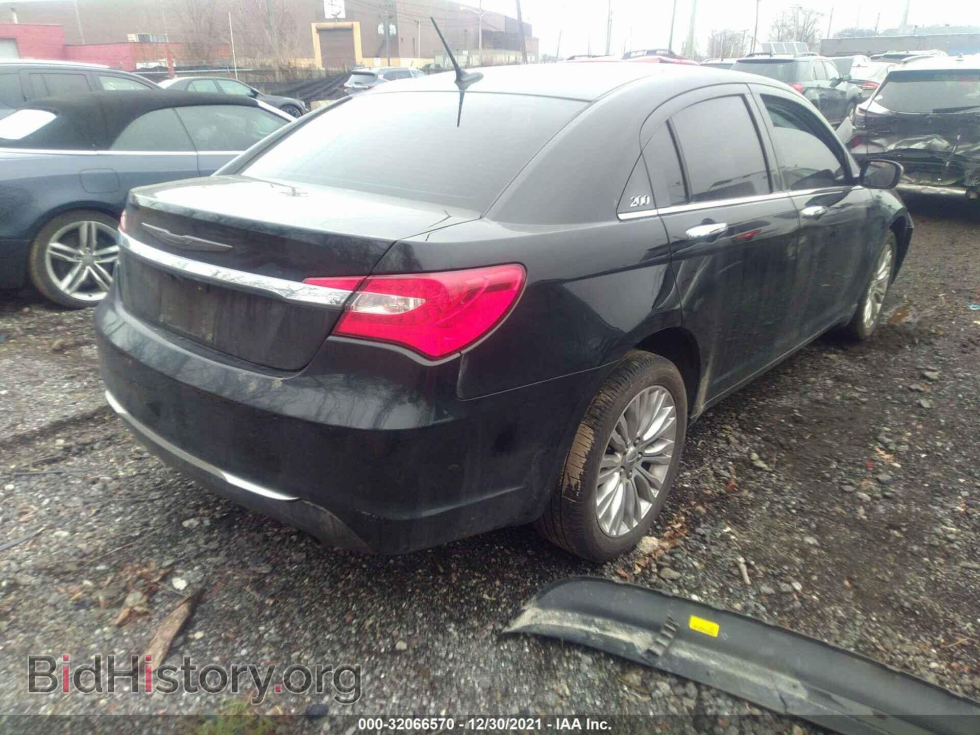 2011 CHRYSLER 200 - VIN: 1C3BC2FG4BN580024 - Фото 4