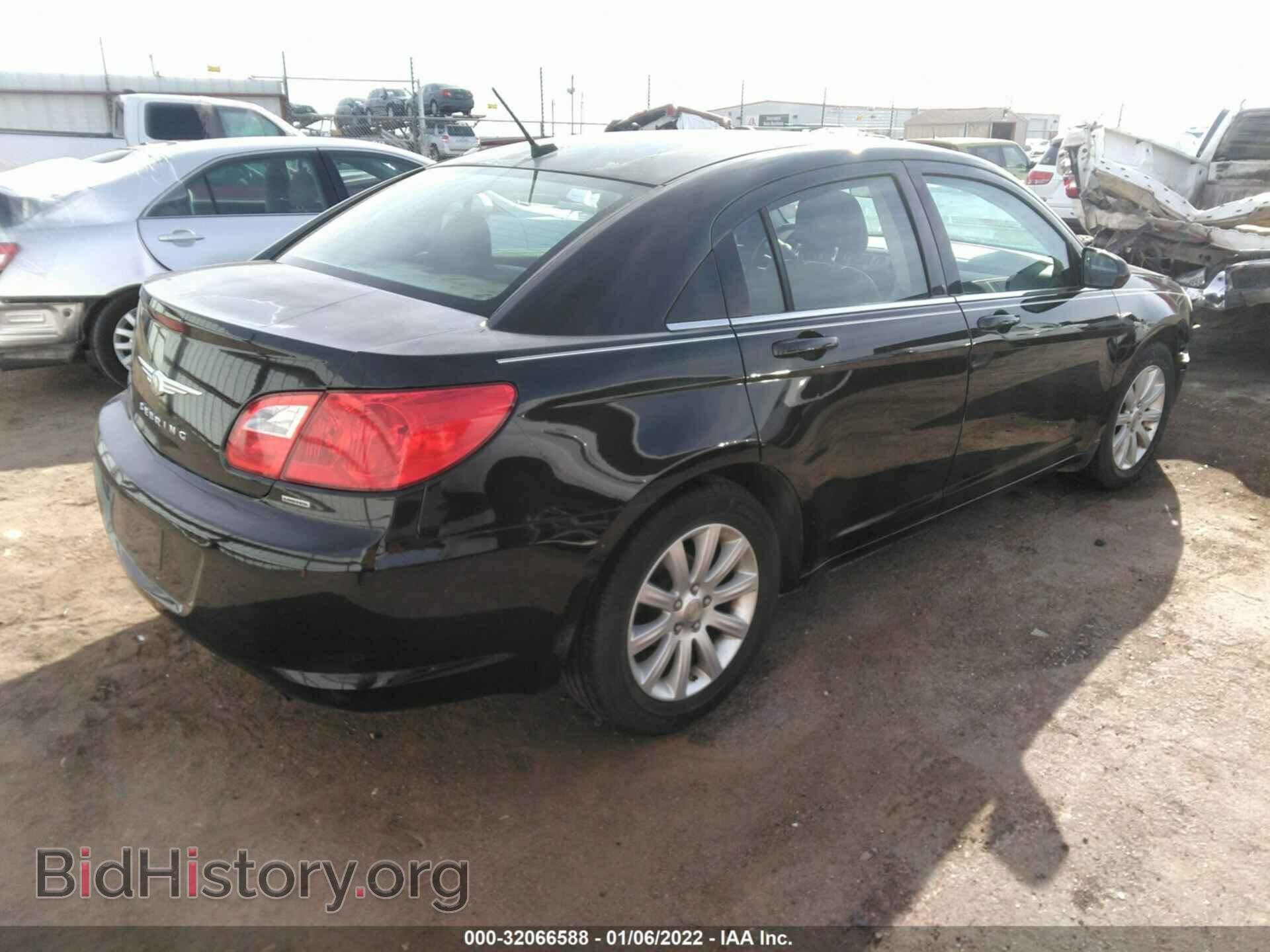 2010 CHRYSLER SEBRING - VIN: 1C3CC5FB4AN219840 - Фото 4