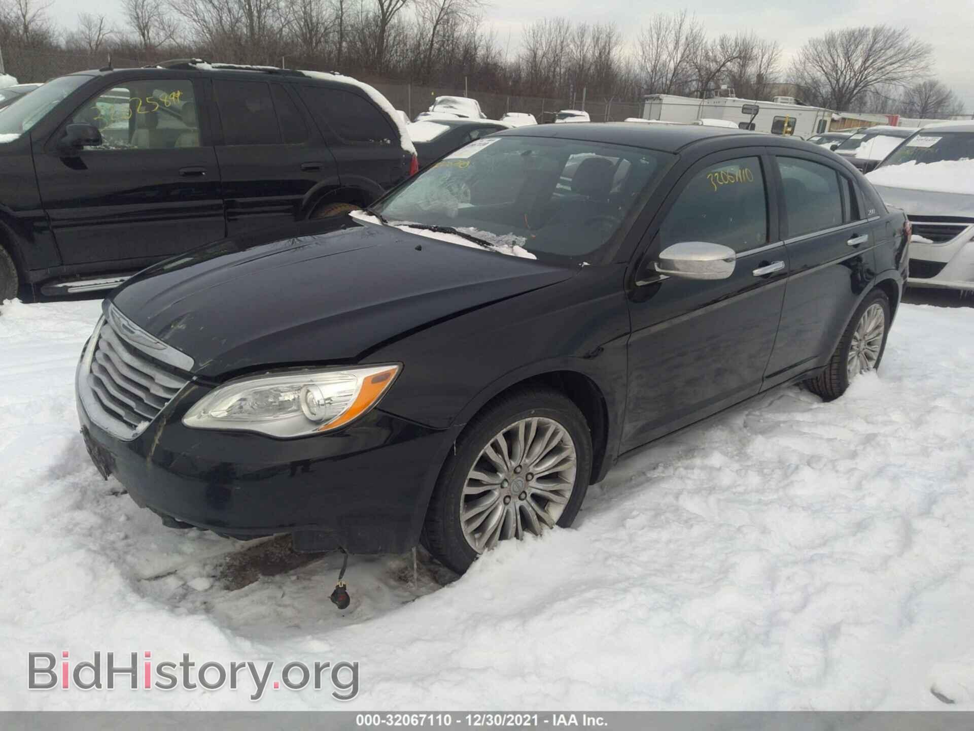 2013 CHRYSLER 200 - VIN: 1C3CCBCG4DN571237 - Photo 2