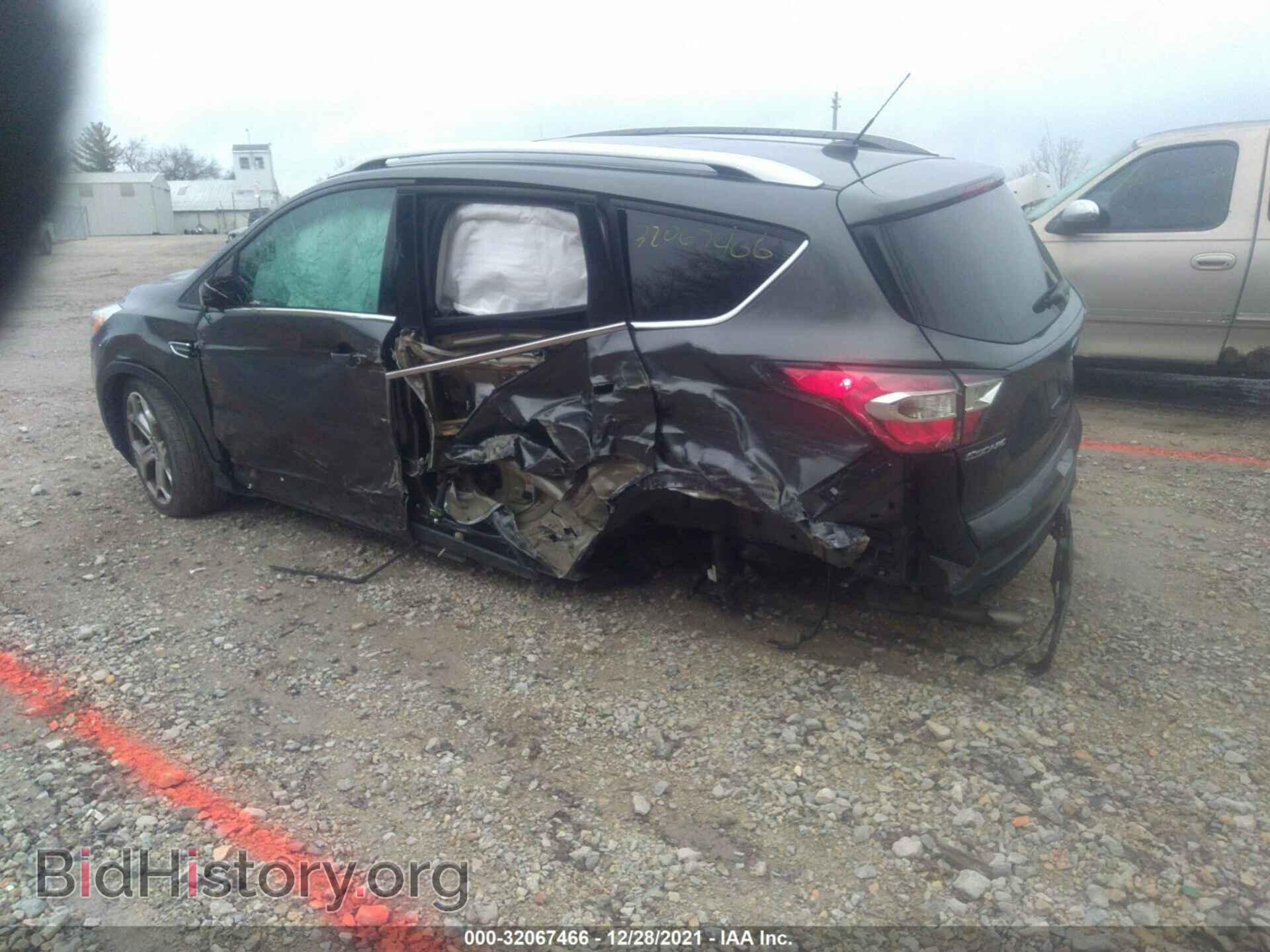 2017 FORD ESCAPE - VIN: 1FMCU0J97HUD56248 - Фото 3