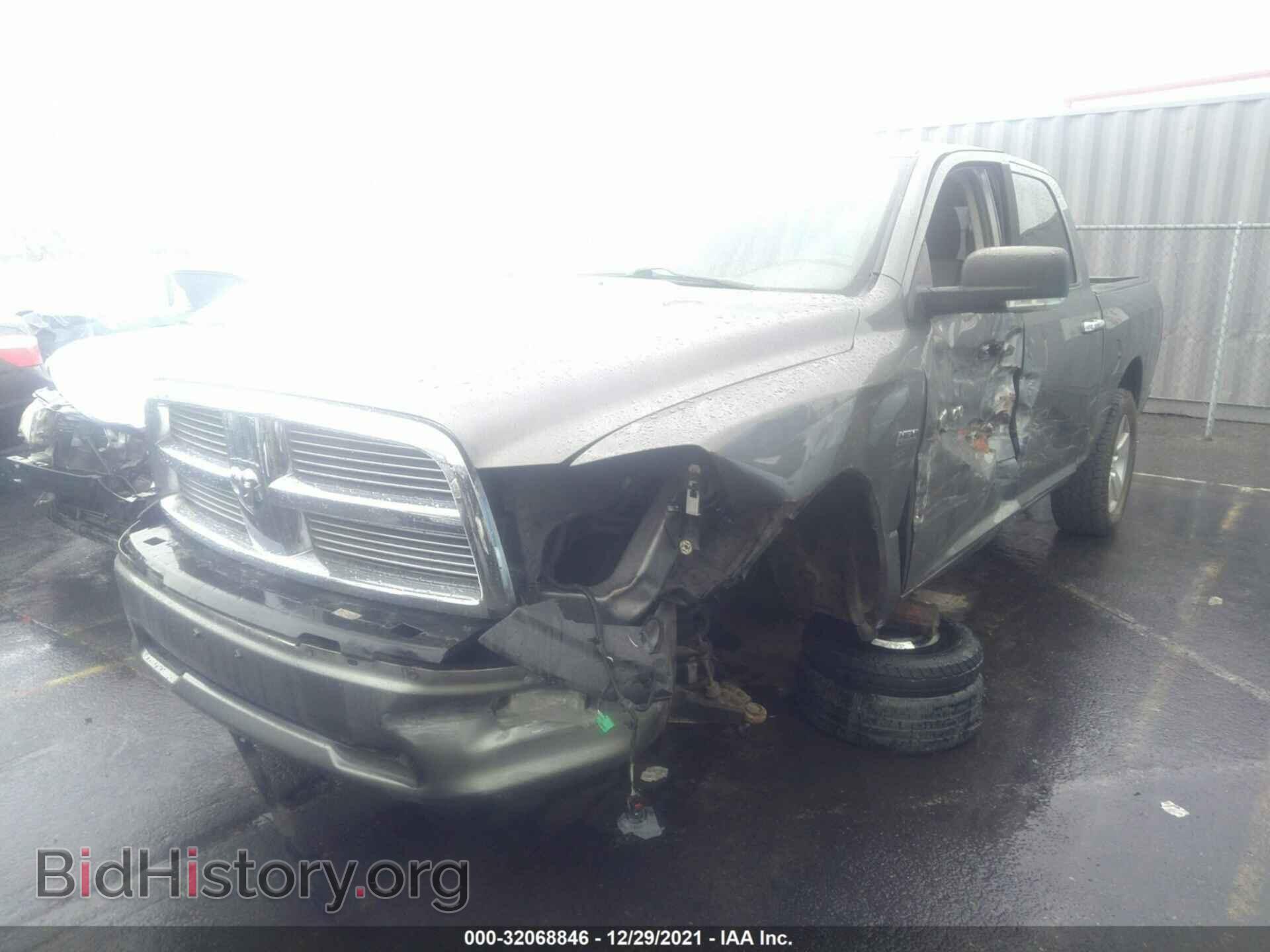 2011 RAM 1500 - VIN: 1D7RB1CT2BS503796 - Фото 2