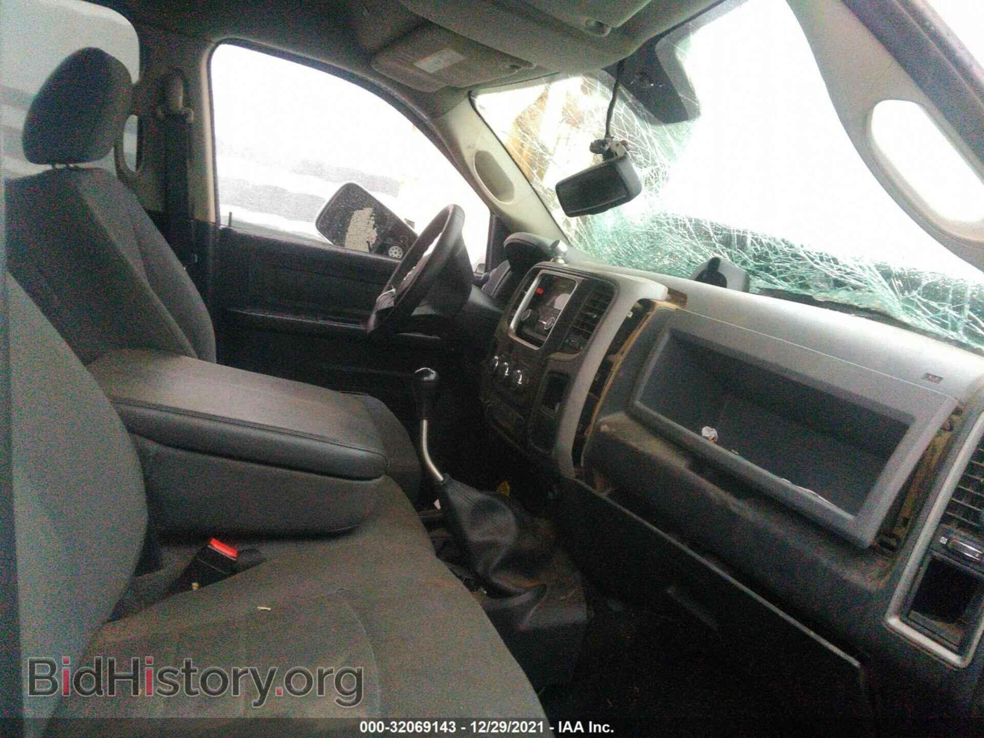 2017 RAM 3500 - VIN: 3C63RRGLXHG579732 - Фото 5