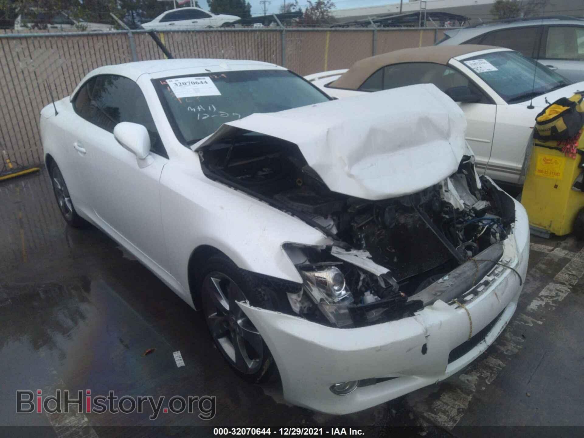Фотография JTHFF2C27A2511016 - LEXUS IS 250C 2010