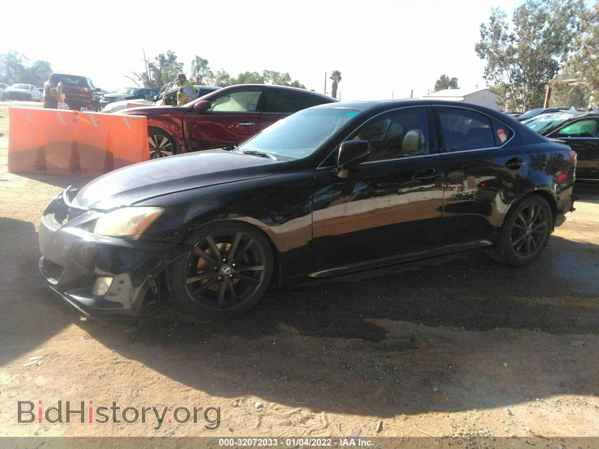 2007 LEXUS IS 250 - VIN: JTHBK262372056941 - Photo 2