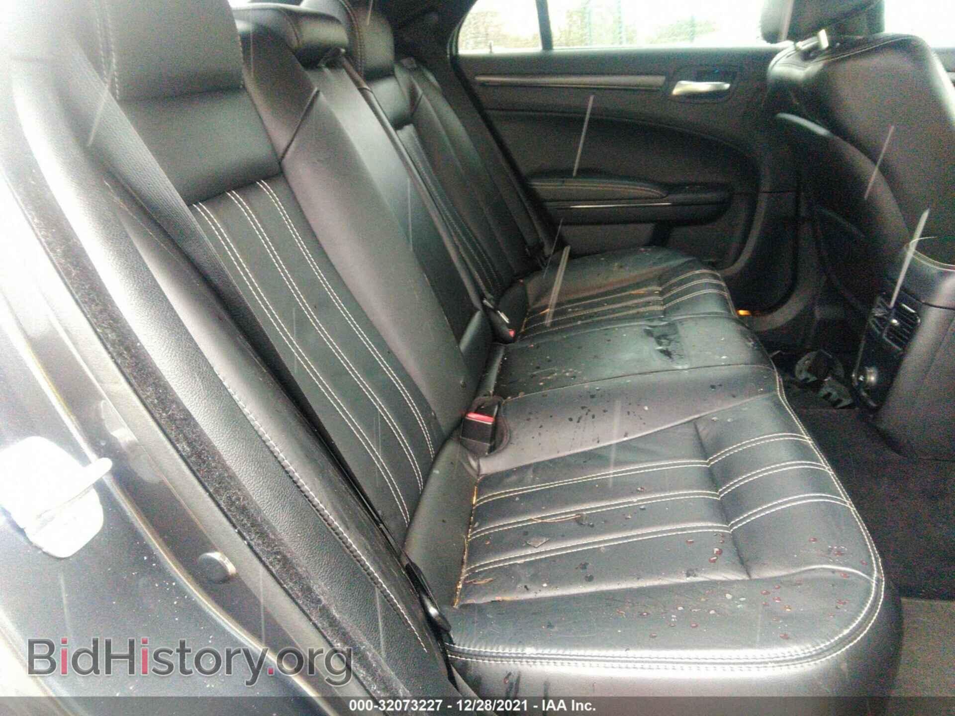 2014 CHRYSLER 300 - VIN: 2C3CCAGG6EH311775 - Фото 8