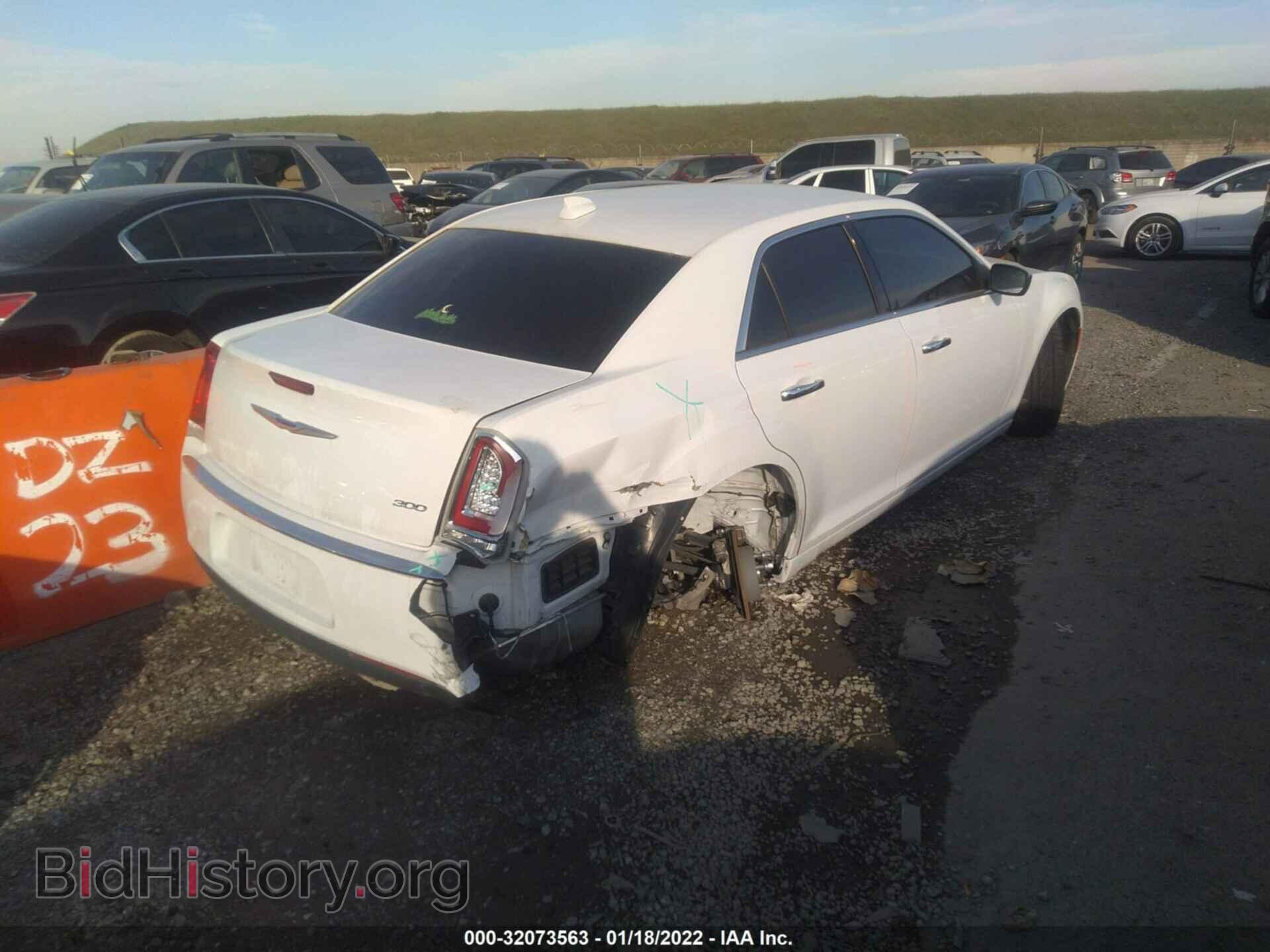 2019 CHRYSLER 300 - VIN: 2C3CCAEG9KH693492 - Фото 4