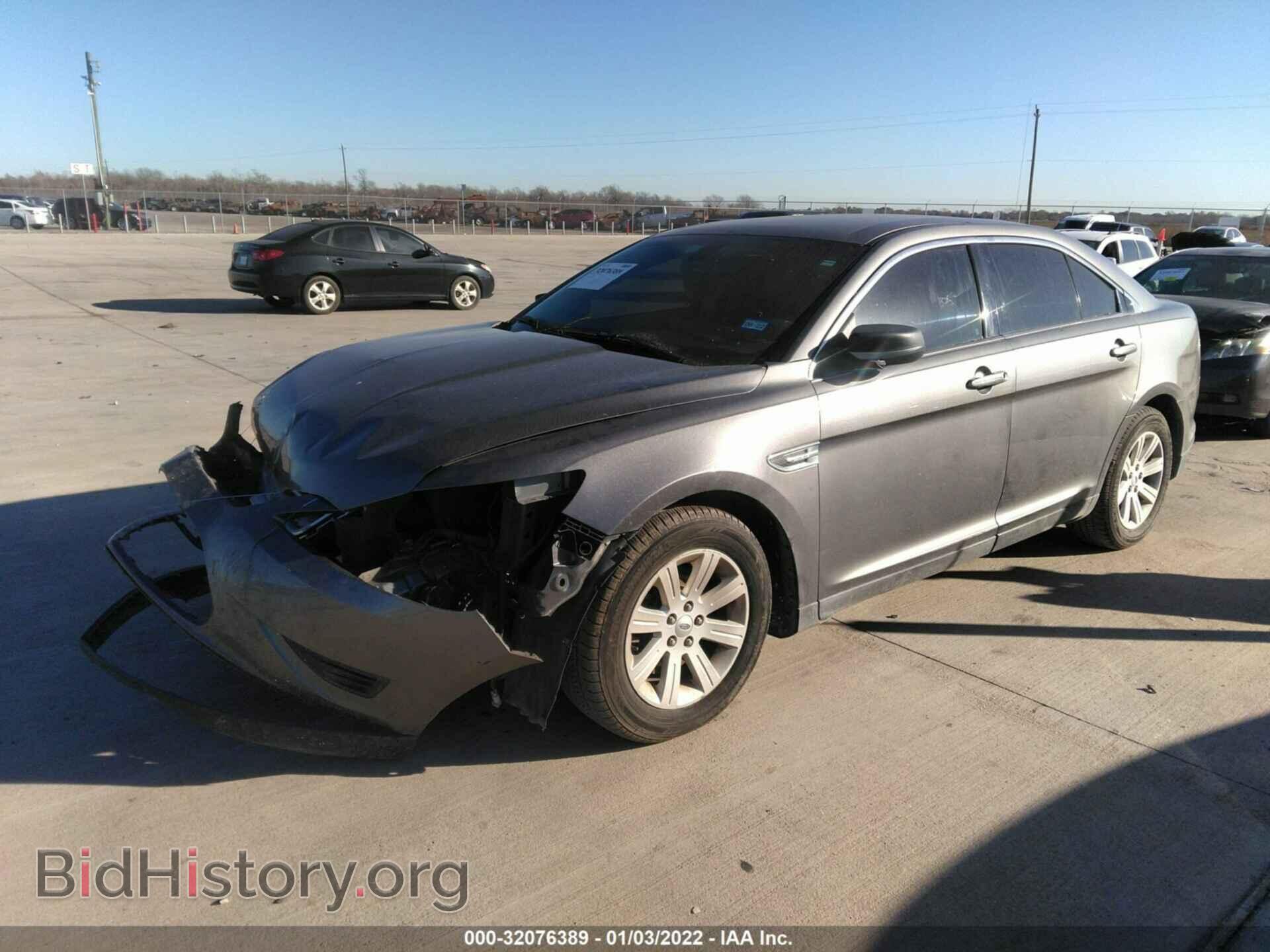 2011 FORD TAURUS - VIN: 1FAHP2DW6BG142801 - Photo 2