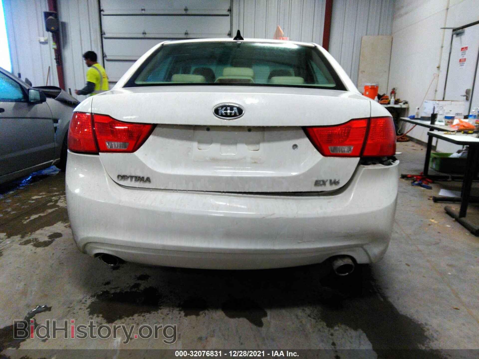 2009 KIA OPTIMA - VIN: KNAGE224295357785 - Фото 6