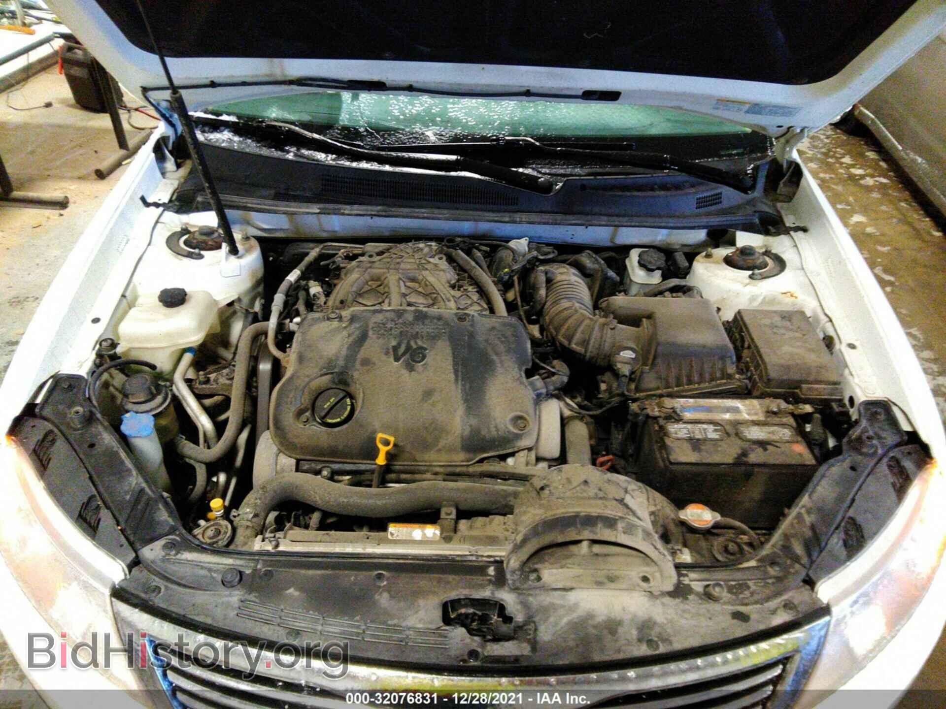 2009 KIA OPTIMA - VIN: KNAGE224295357785 - Фото 10