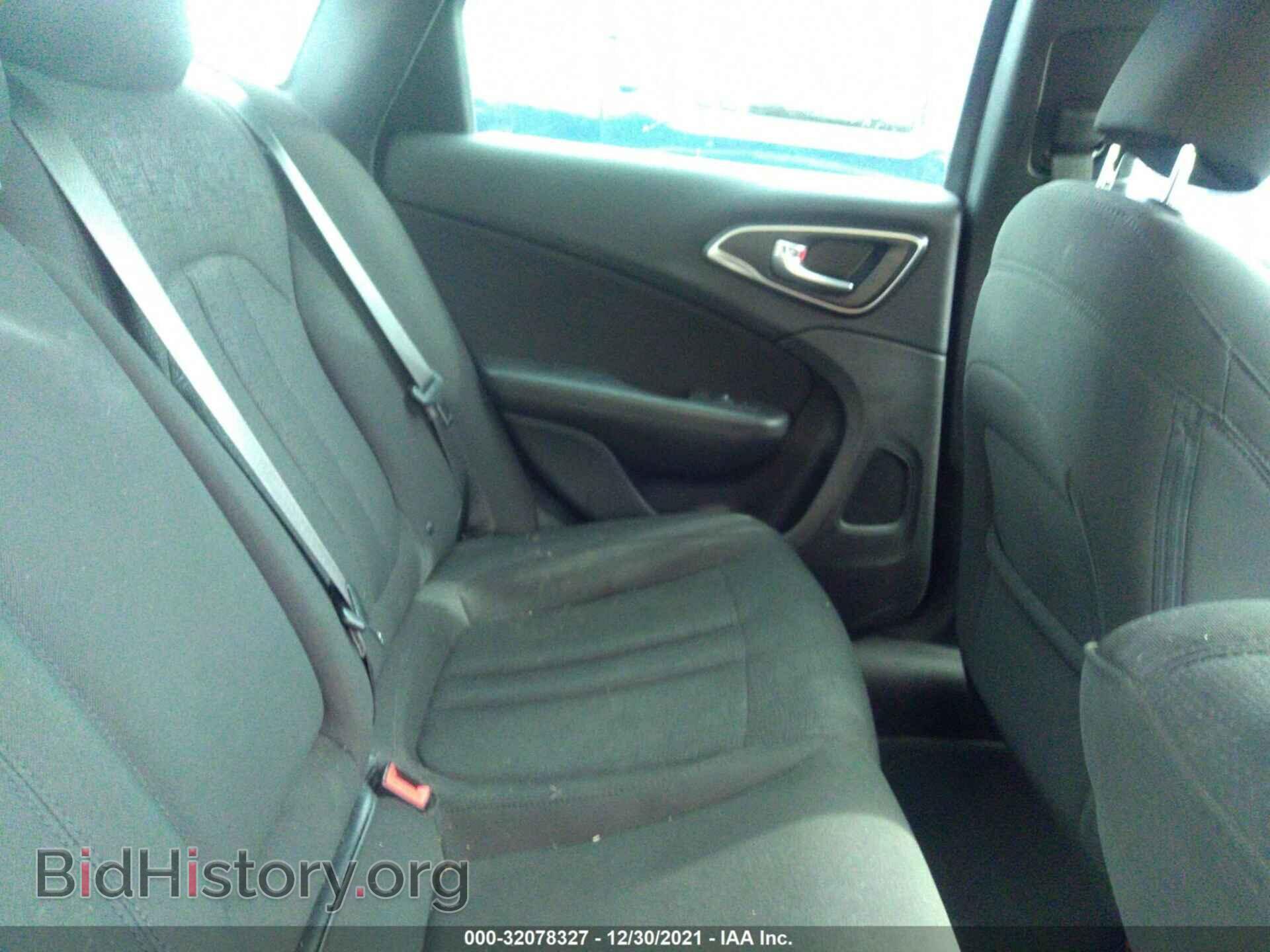 2015 CHRYSLER 200 - VIN: 1C3CCCAB1FN648372 - Фото 8
