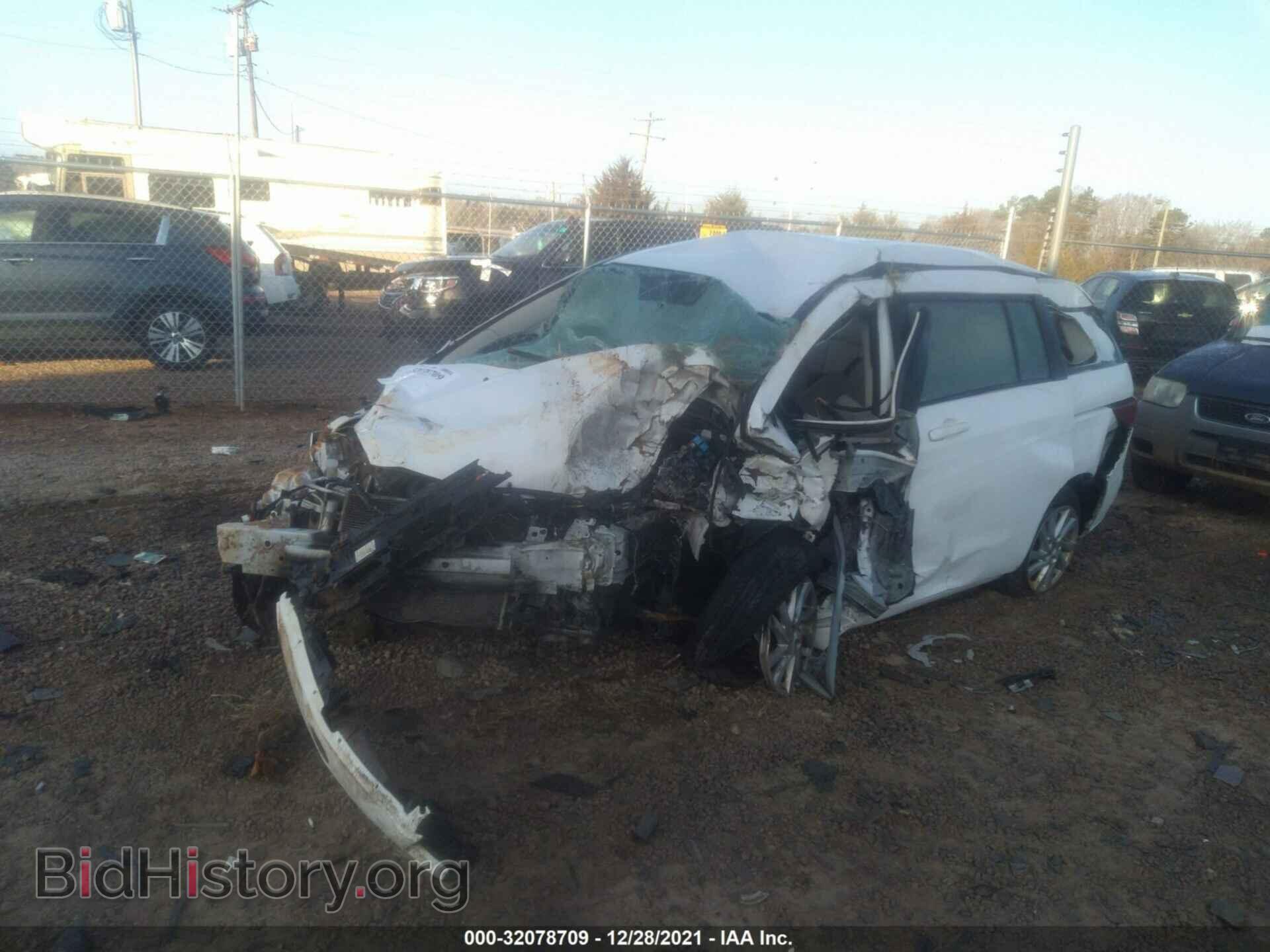 2014 MAZDA MAZDA5 - VIN: JM1CW2BL2E0168924 - Фото 2
