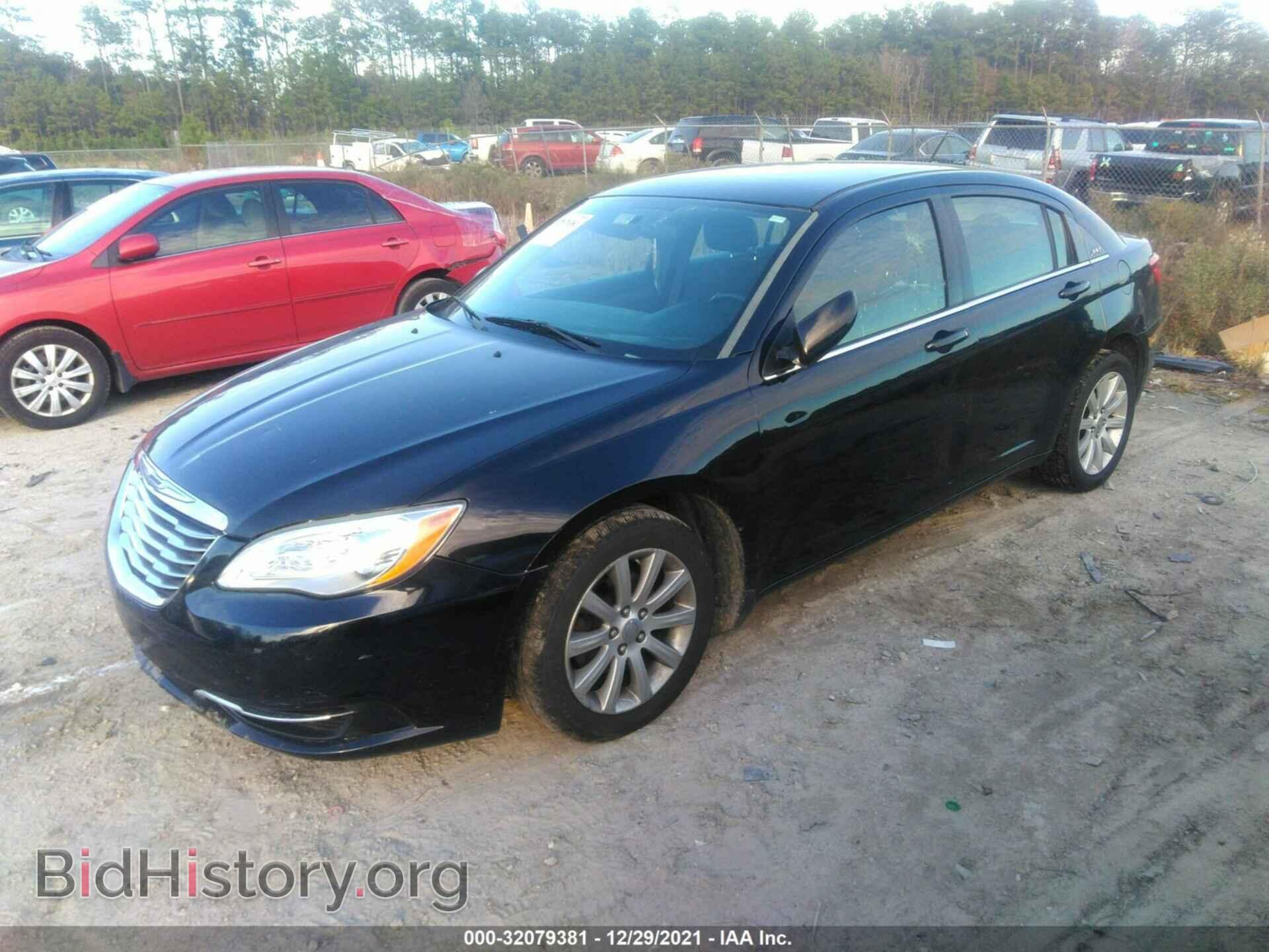 2014 CHRYSLER 200 - VIN: 1C3CCBBG2EN106295 - Photo 2