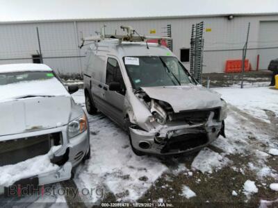 2013 Ford TRANSIT CONNECT XLT, серебристый — VIN NM0LS7BN1DT158275, IAAI