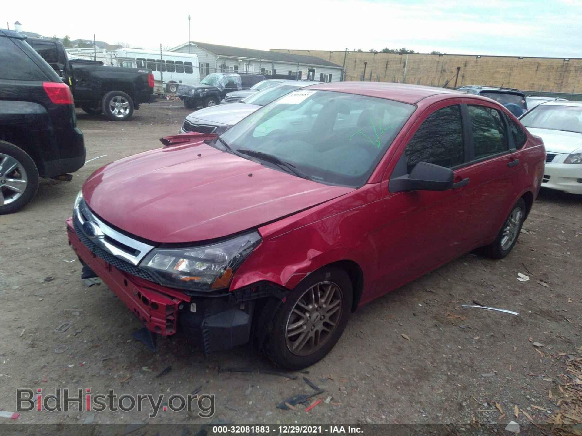 2009 FORD FOCUS - VIN: 1FAHP35NX9W242590 - Фото 2