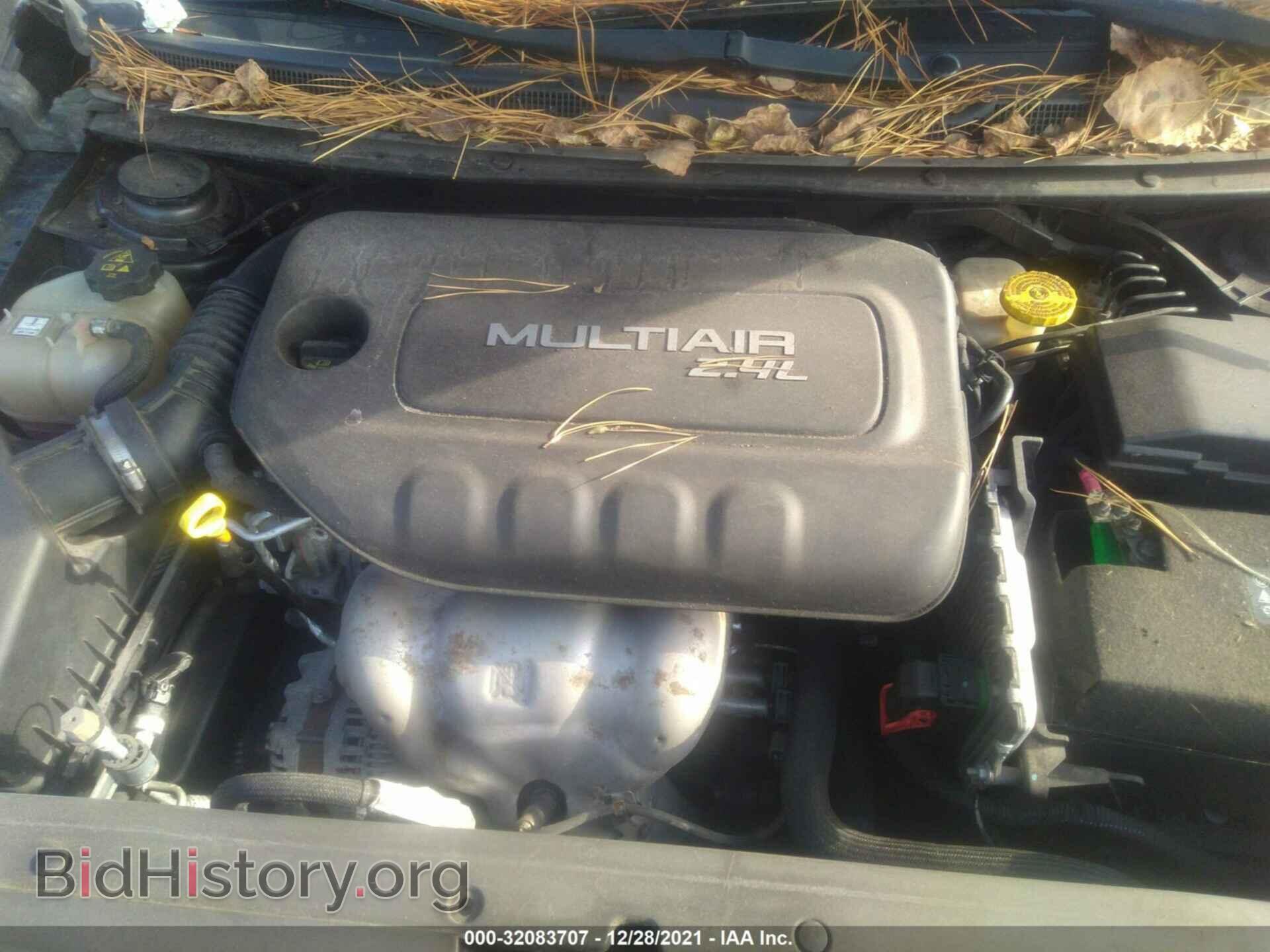 2016 CHRYSLER 200 - VIN: 1C3CCCBB0GN123836 - Фото 10