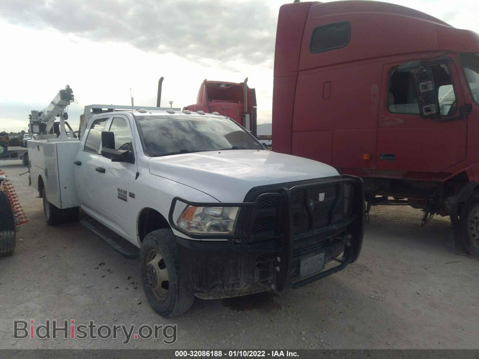 Photo 3C7WRTCJ3JG306339 - RAM 3500 CHASSIS CAB 2018