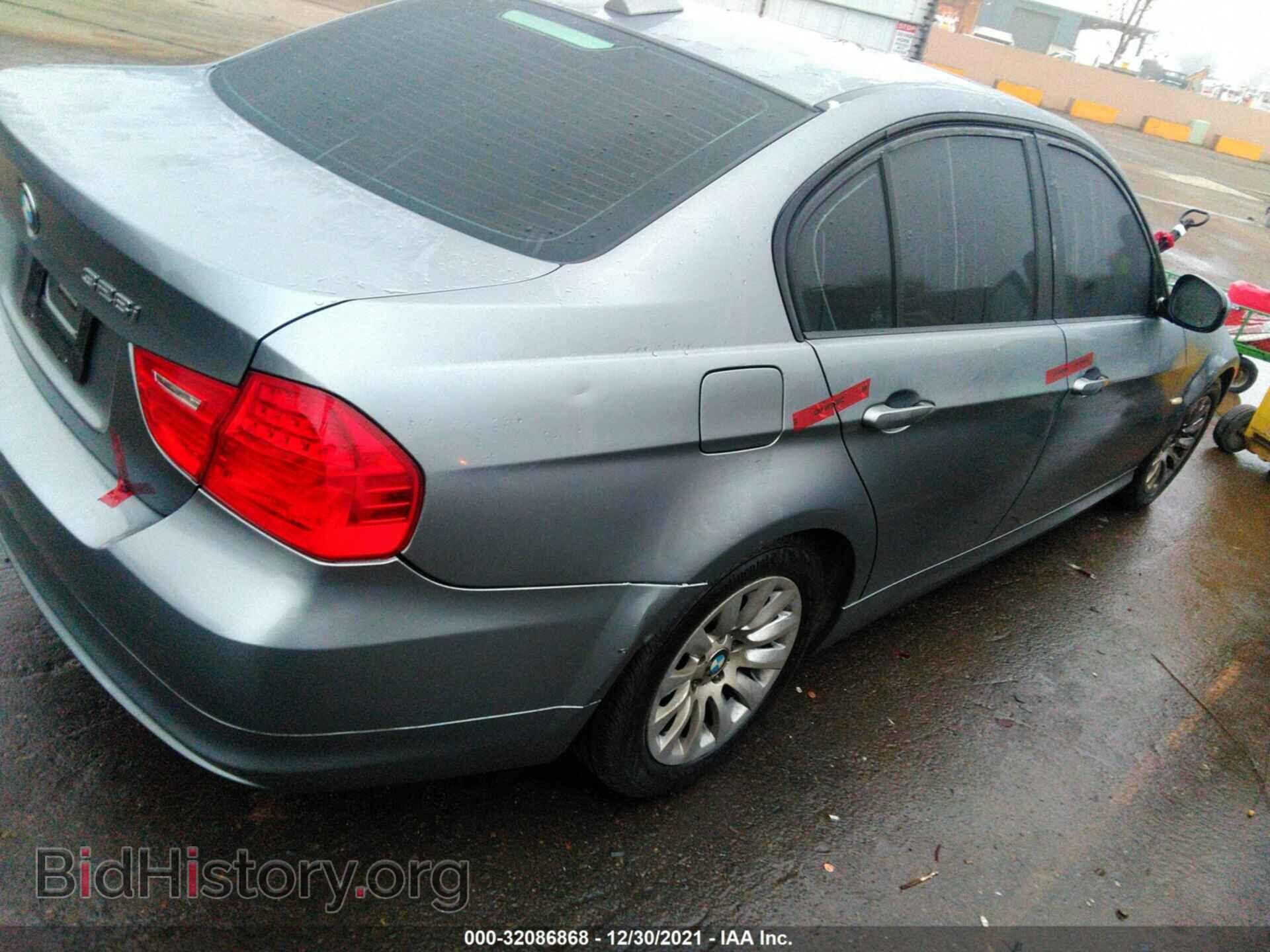 2009 BMW 3 SERIES - VIN: WBAPH53509A435553 - Фото 4