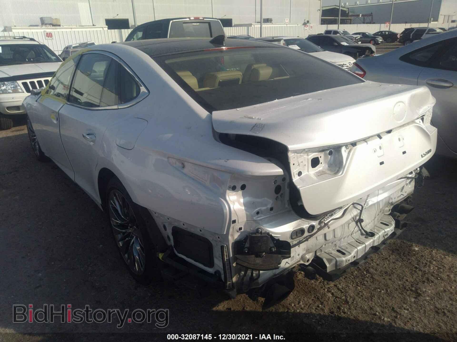 2018 LEXUS LS - VIN: JTHB5LFF5J5004331 - Фото 3