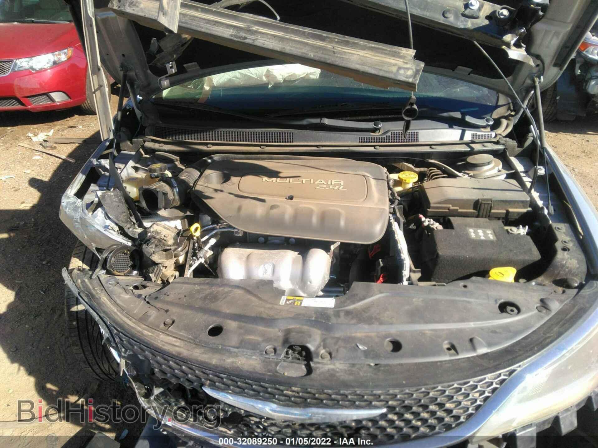 2015 CHRYSLER 200 - VIN: 1C3CCCAB9FN679787 - Фото 10