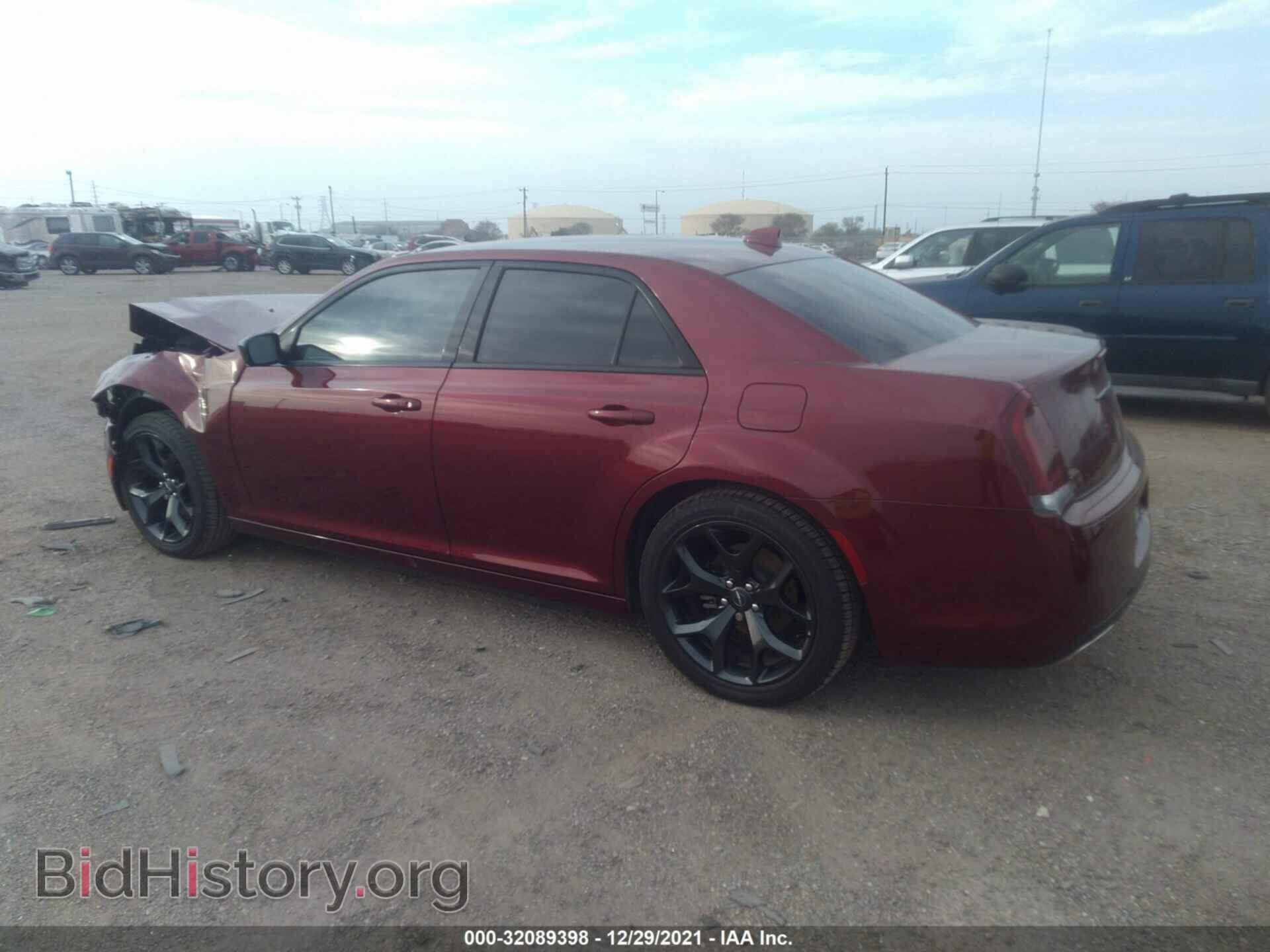 2021 CHRYSLER 300 - VIN: 2C3CCAAG7MH606522 - Фото 3