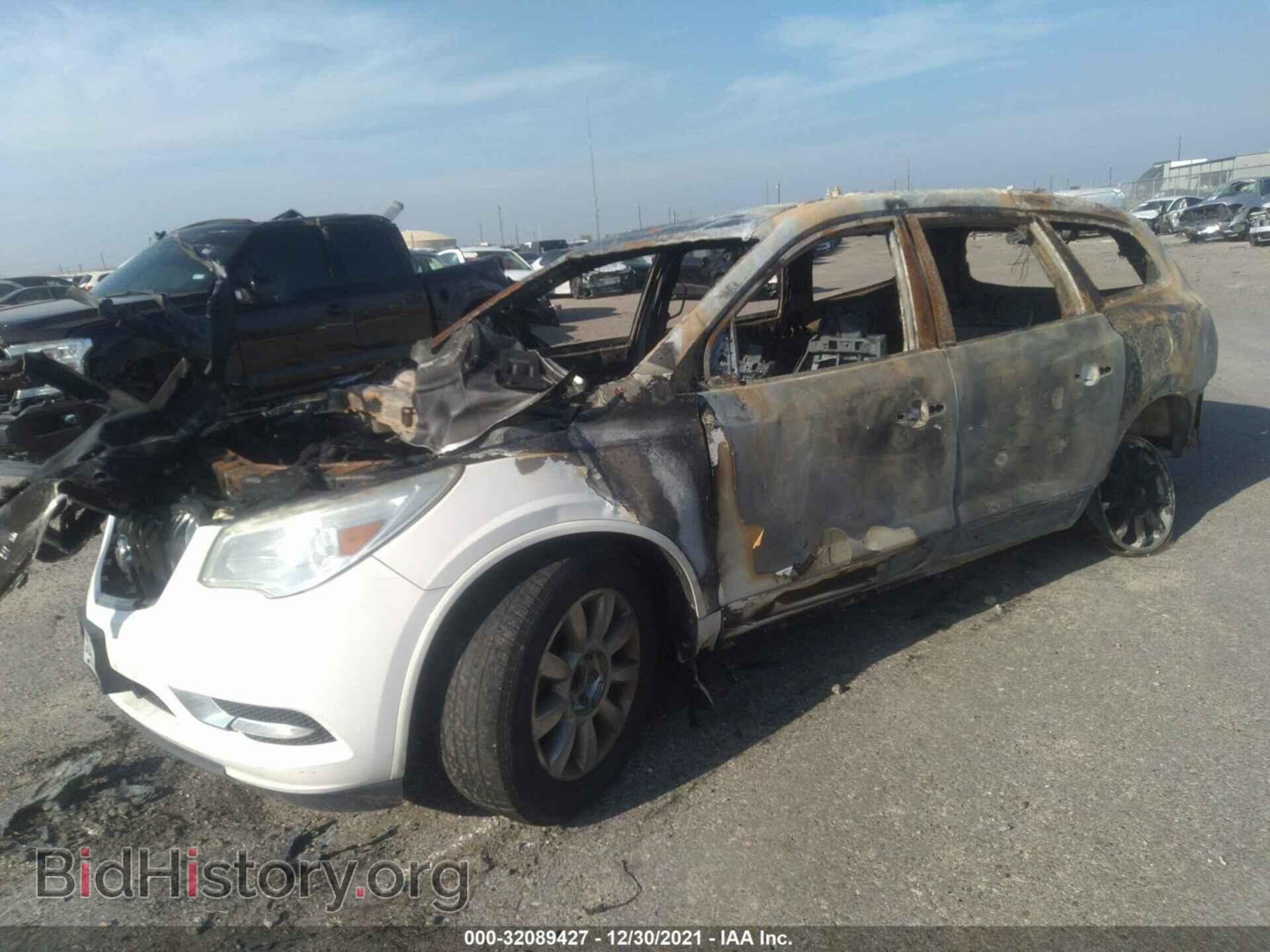 2014 BUICK ENCLAVE - VIN: 5GAKRBKD1EJ165343 - Photo 2