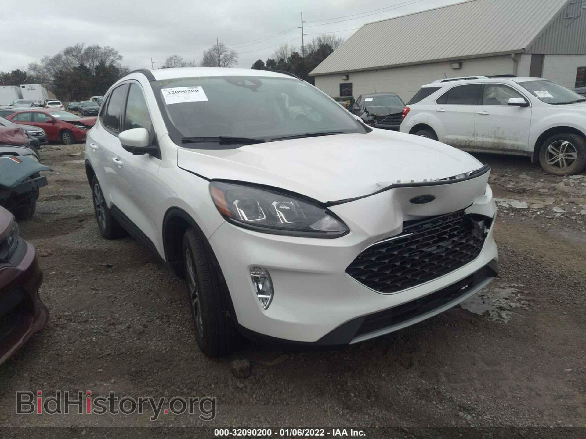 Photo 1FMCU9H62LUA14666 - FORD ESCAPE 2020