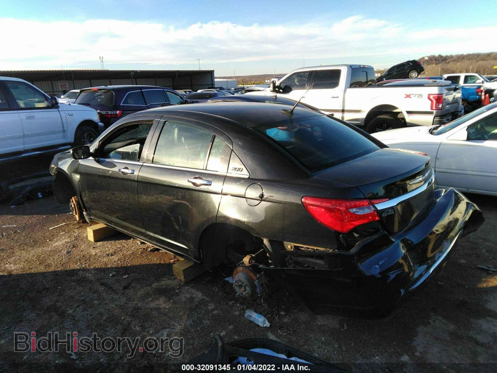 2011 CHRYSLER 200 - VIN: 1C3BC2FG3BN516248 - Фото 3