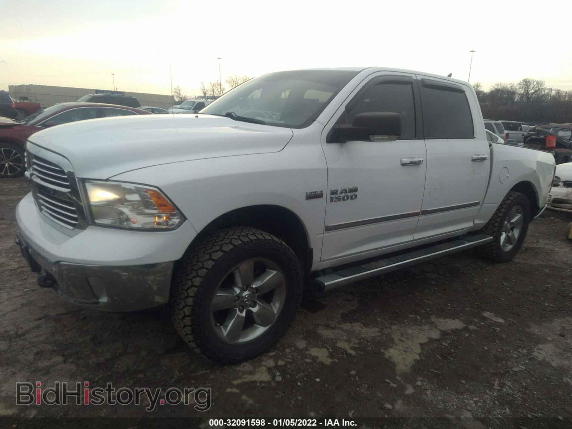 2016 RAM 1500 - VIN: 1C6RR7LT4GS129568 - Фото 2