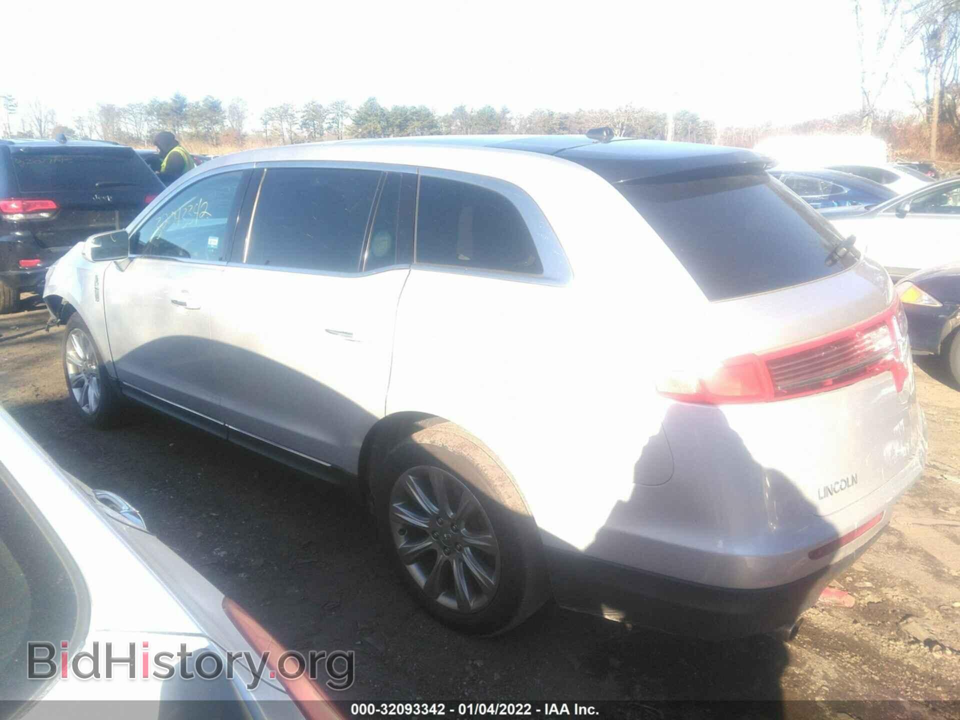 2013 LINCOLN MKT - VIN: 2LMHJ5FK8DBL57825 - Фото 3