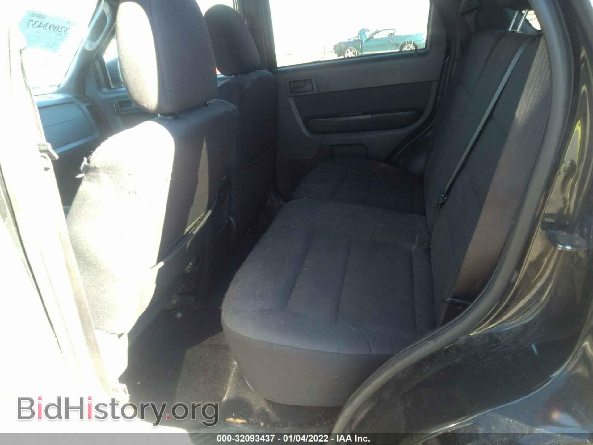 2011 FORD ESCAPE - VIN: 1FMCU0D71BKC01370 - Фото 8