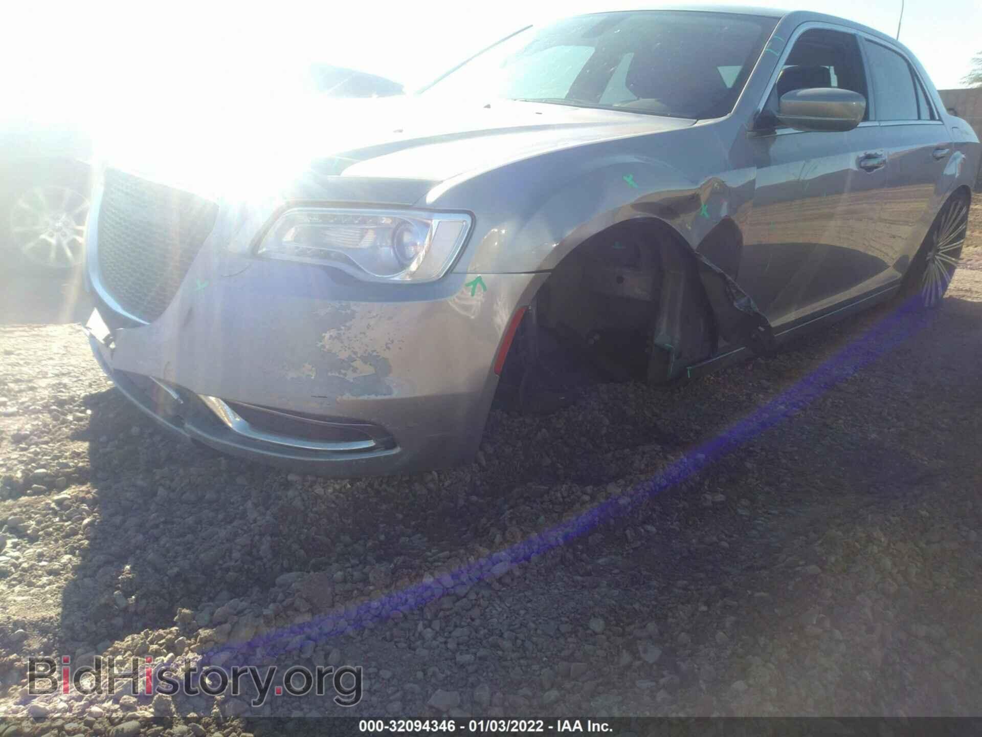 2015 CHRYSLER 300 - VIN: 2C3CCAAG8FH932011 - Фото 6