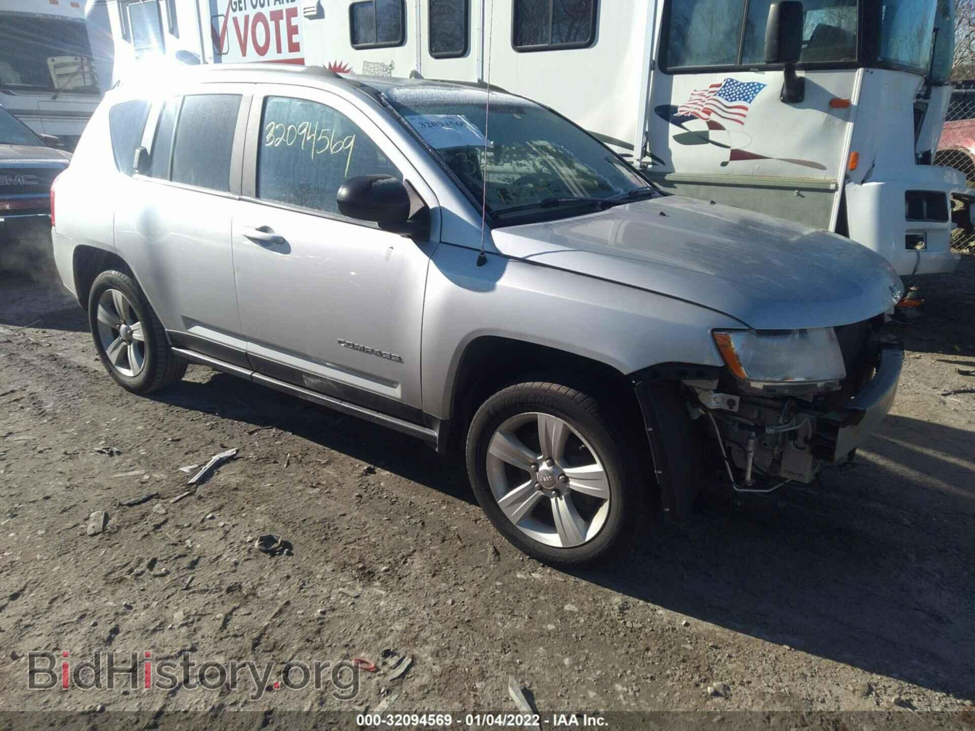 Photo 1C4NJDBBXCD570285 - JEEP COMPASS 2012
