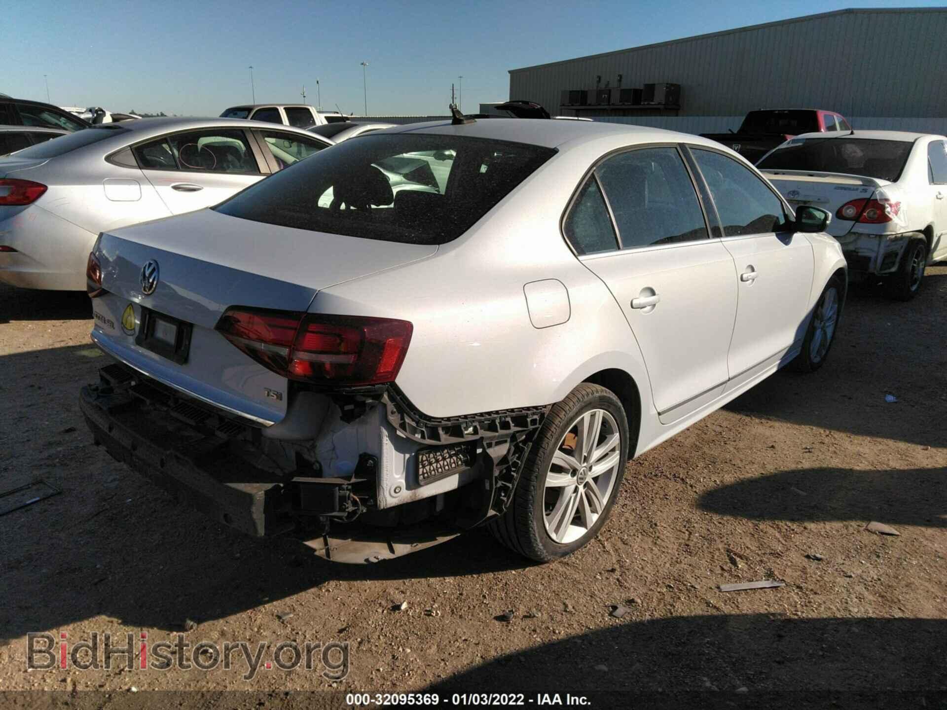 2017 VOLKSWAGEN JETTA - VIN: 3VWL17AJ8HM355126 - Фото 4