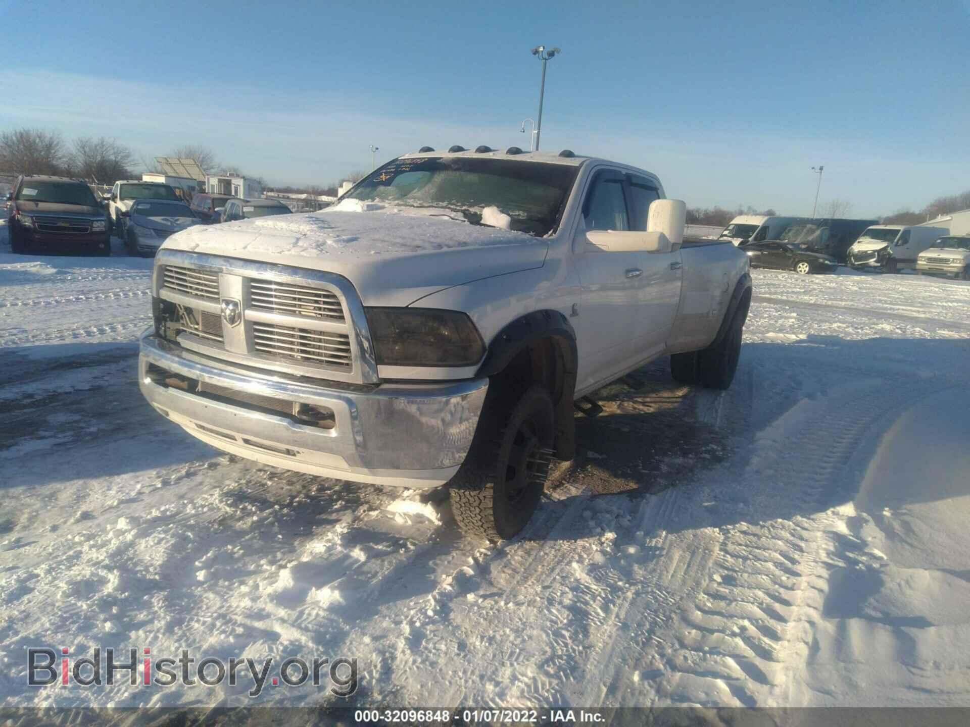 2012 RAM 3500 - VIN: 3C63DRHL2CG209574 - Photo 2