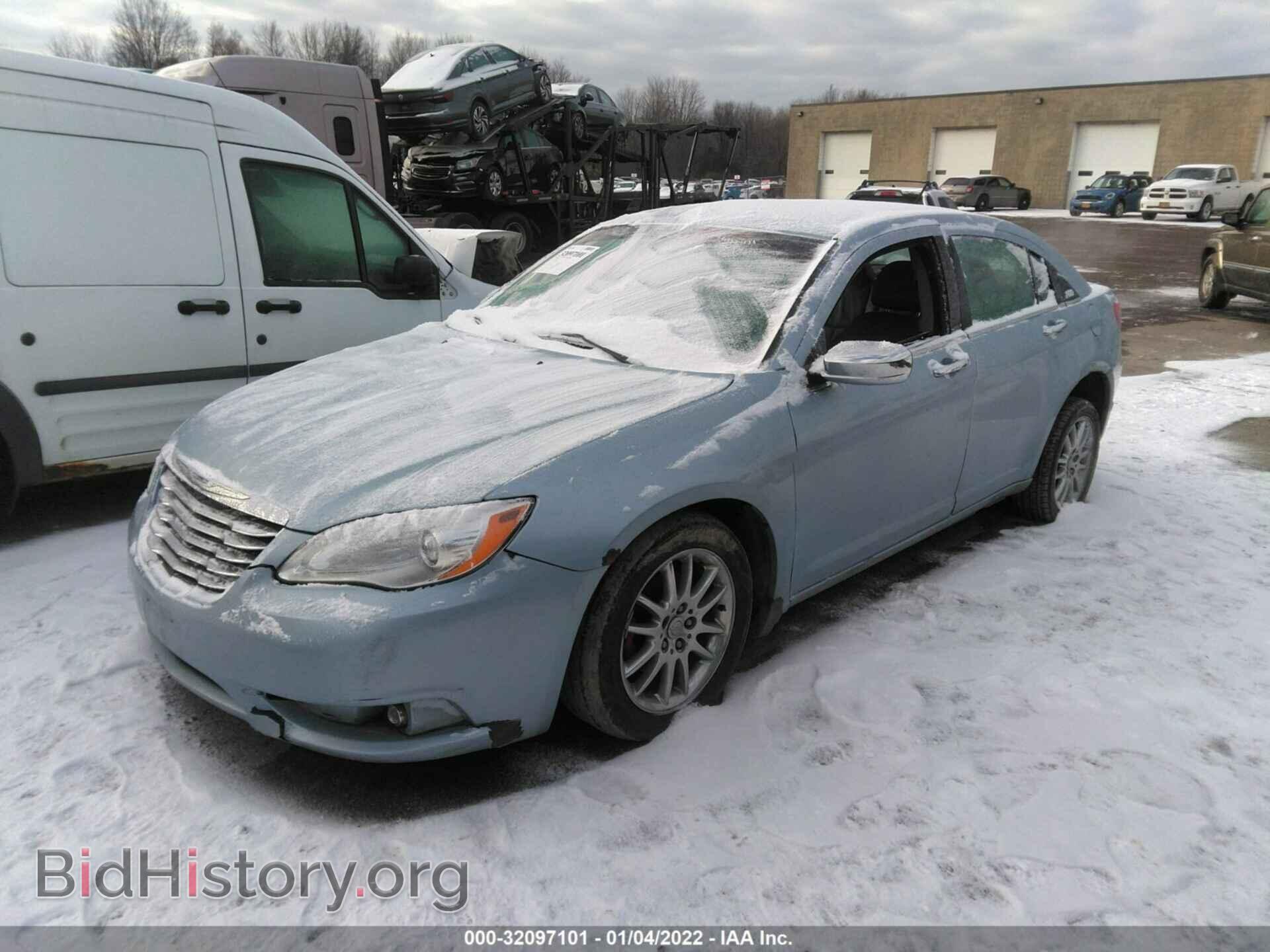 2012 CHRYSLER 200 - VIN: 1C3CCBCB9CN284821 - Фото 2