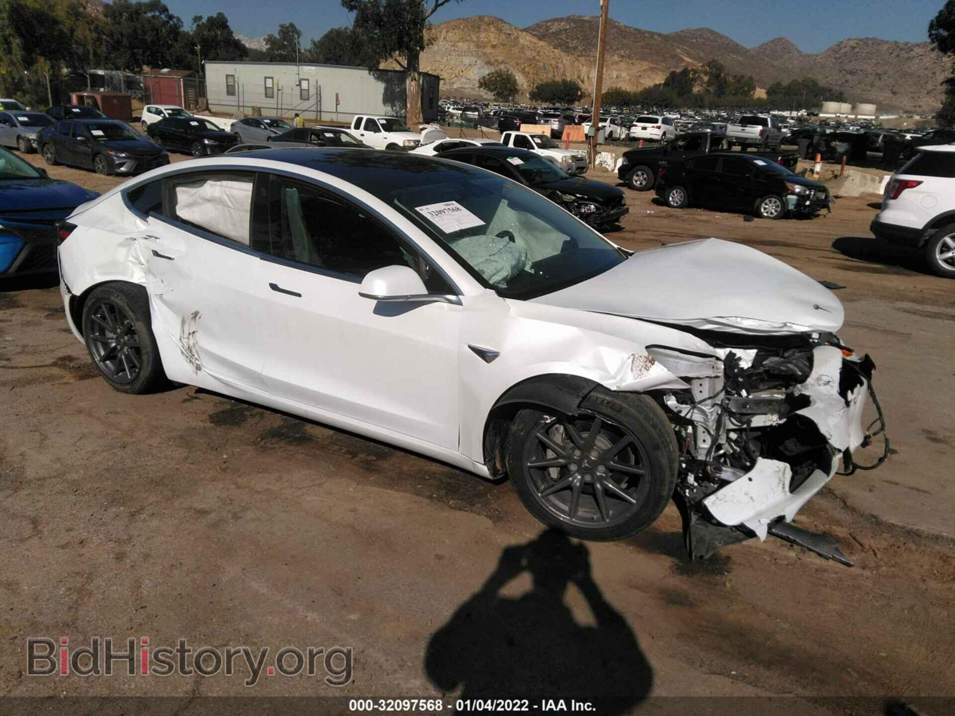 Фотография 5YJ3E1EA1JF039088 - TESLA MODEL 3 2018
