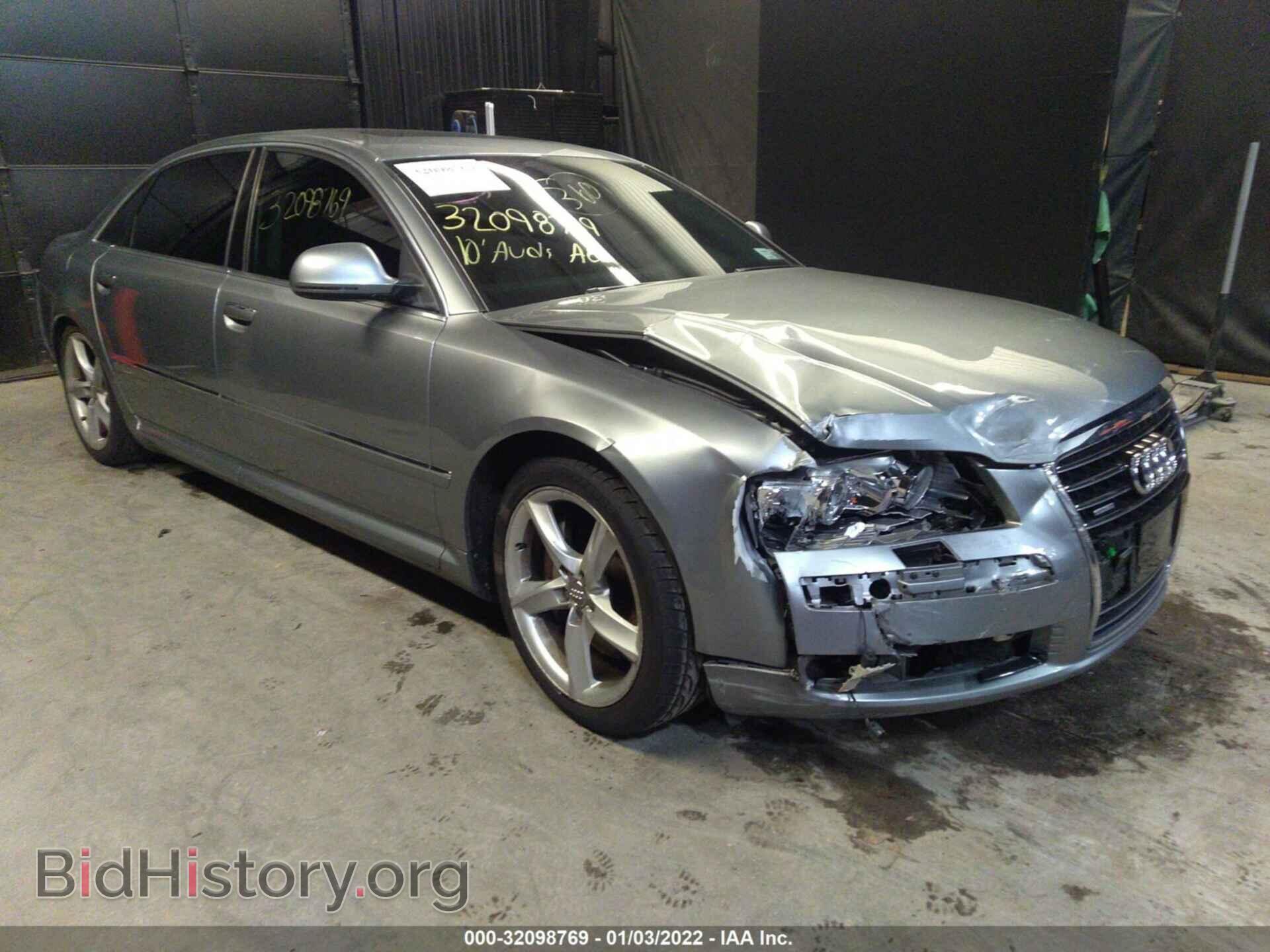 Photo WAURVAFA9AN007786 - AUDI A8 L 2010