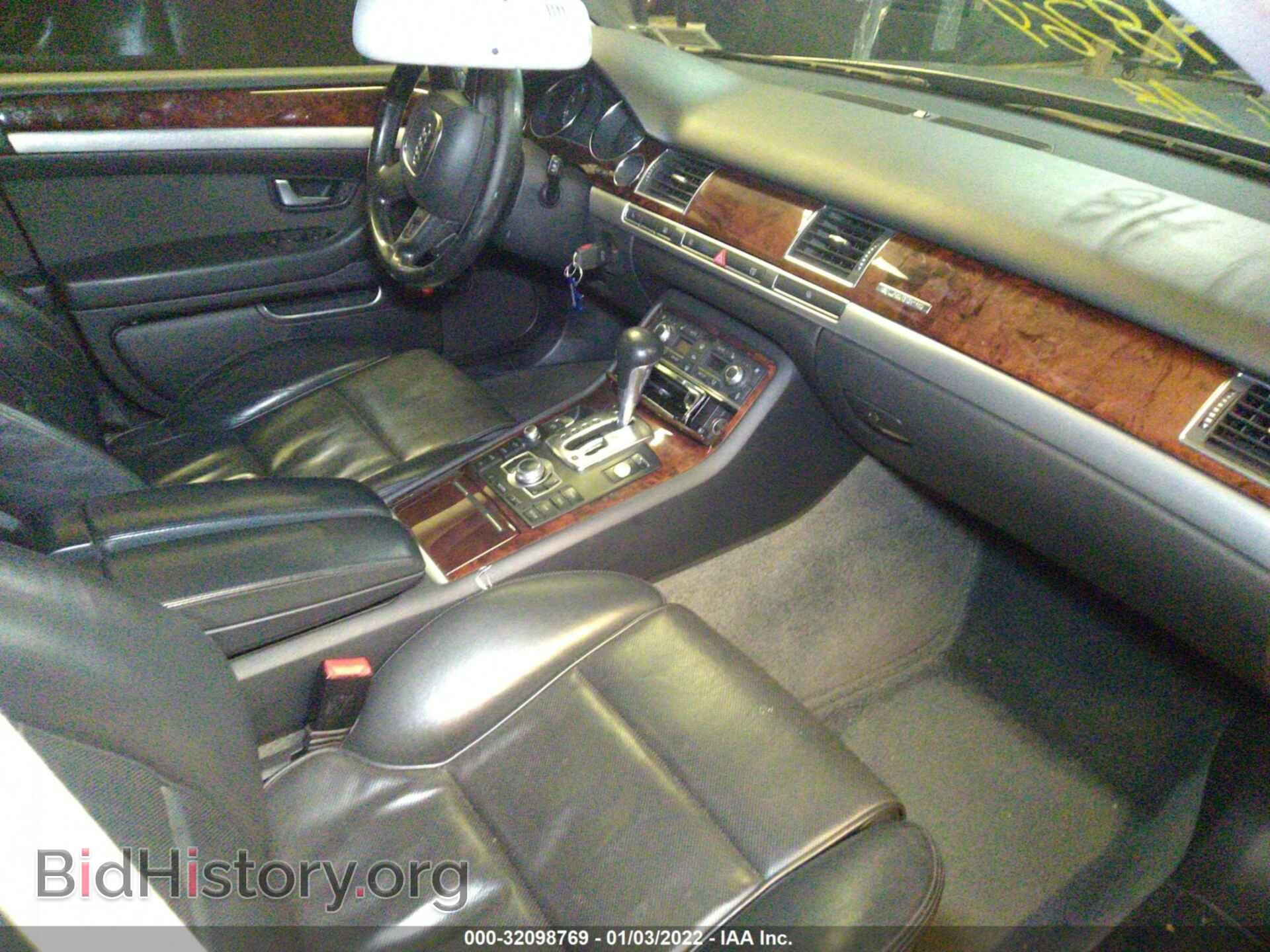 2010 AUDI A8 L - VIN: WAURVAFA9AN007786 - Фото 5