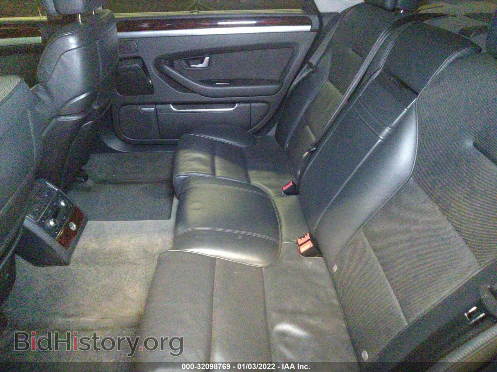 2010 AUDI A8 L - VIN: WAURVAFA9AN007786 - Фото 8
