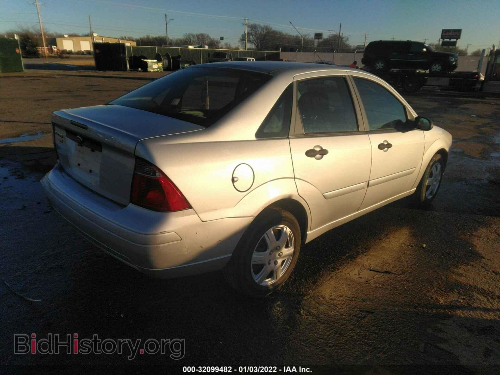 2007 FORD FOCUS - VIN: 1FAFP34N47W301476 - Фото 4